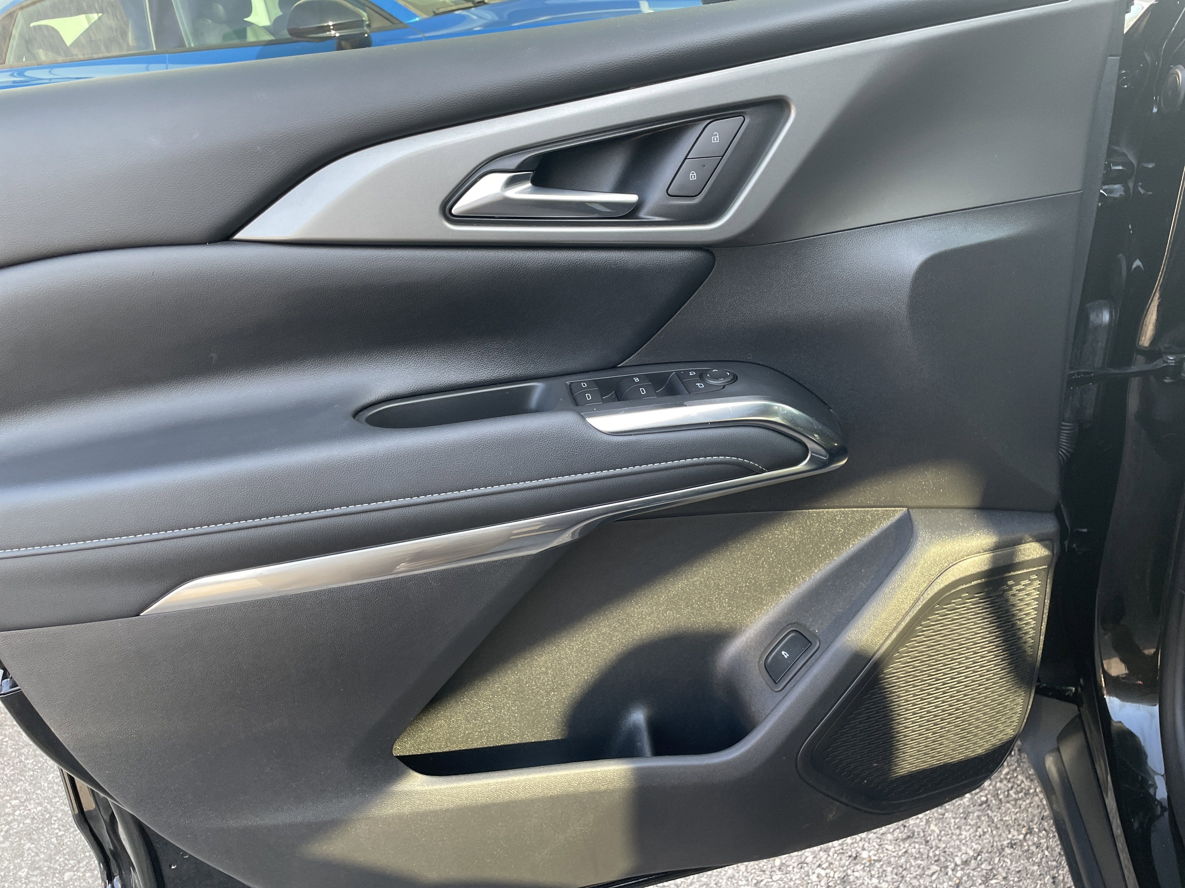 2025 Chevrolet Traverse AWD LT