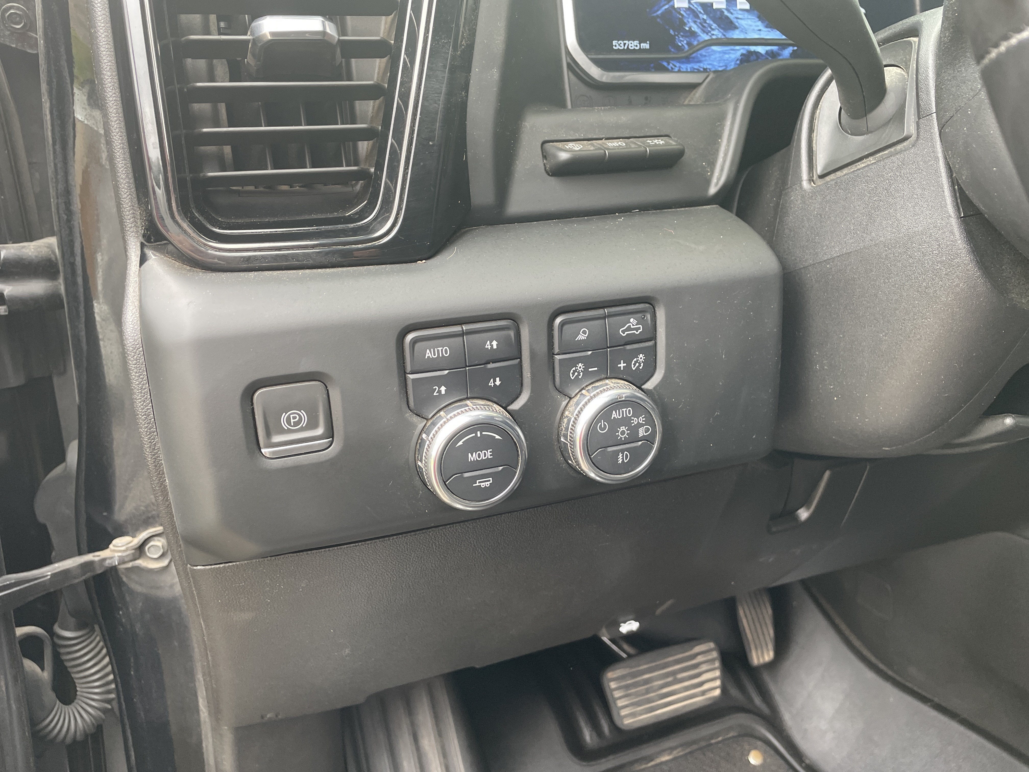 2024 GMC Sierra 2500HD 4WD Crew Cab Standard Bed AT4X