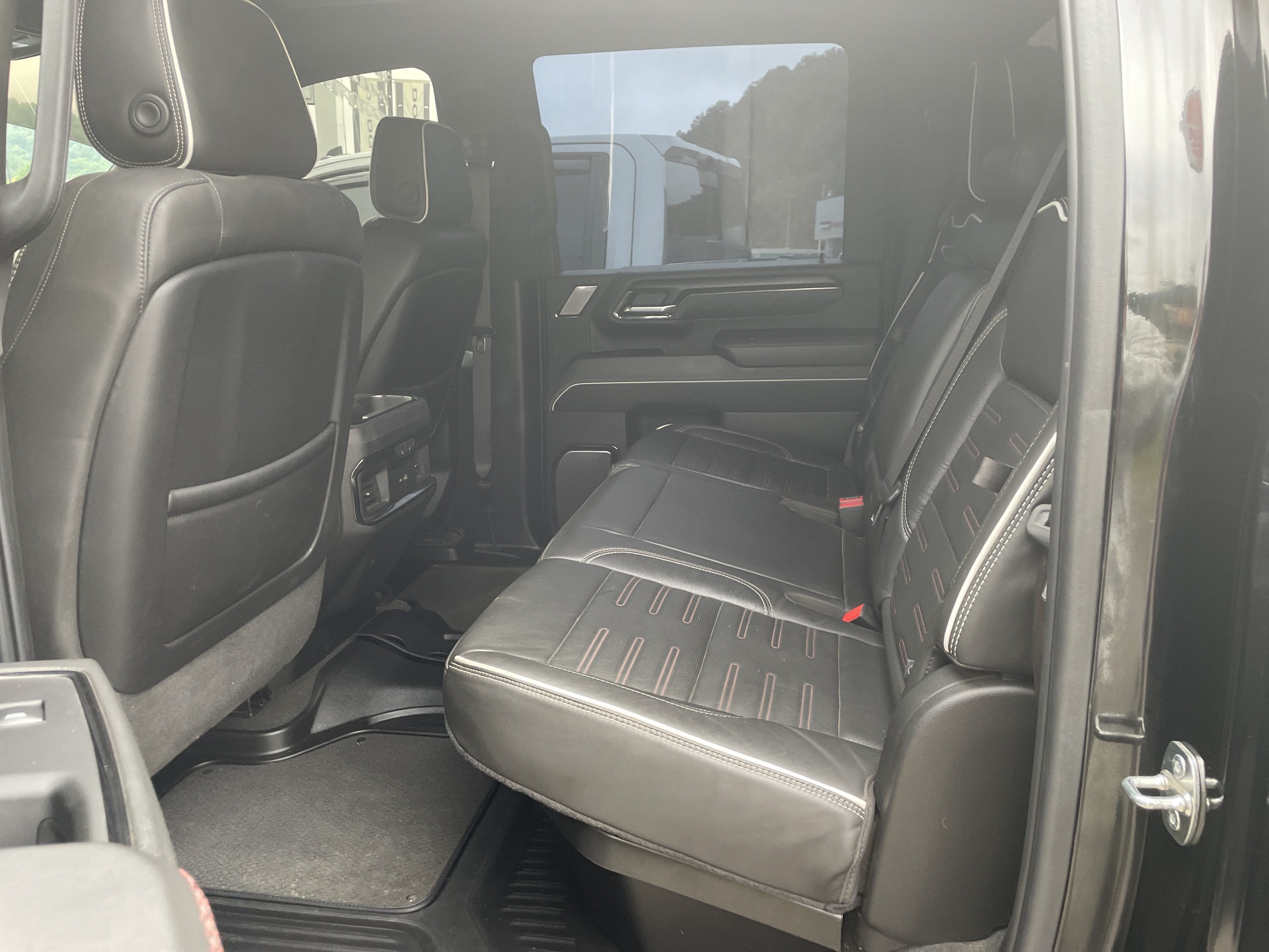 2024 GMC Sierra 2500HD 4WD Crew Cab Standard Bed AT4X