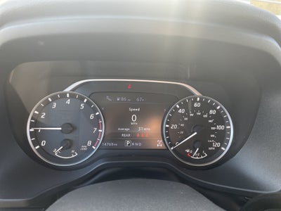 2024 Nissan TITAN Crew Cab SV 4x4