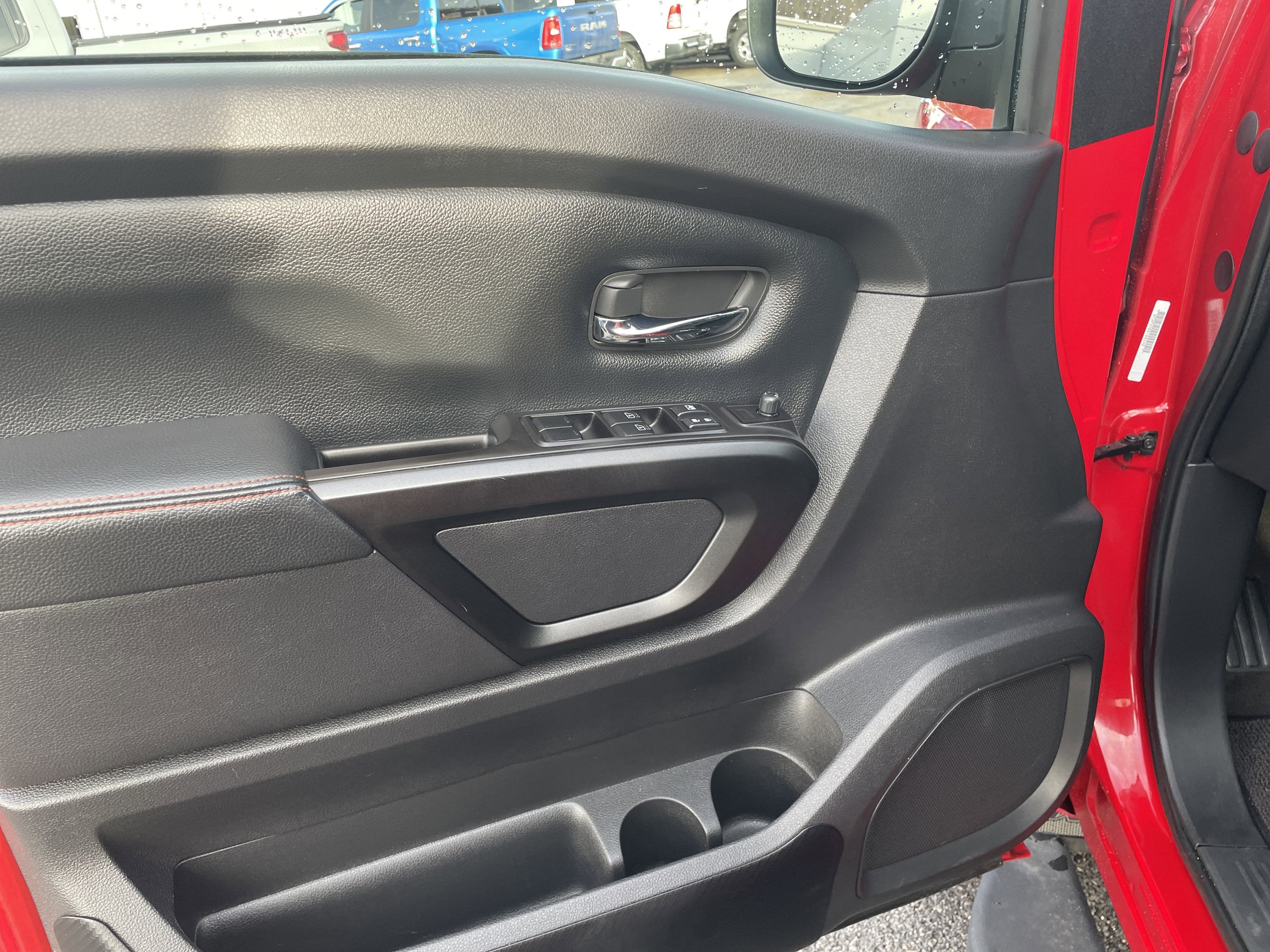 2021 Nissan TITAN Crew Cab PRO-4X 4x4