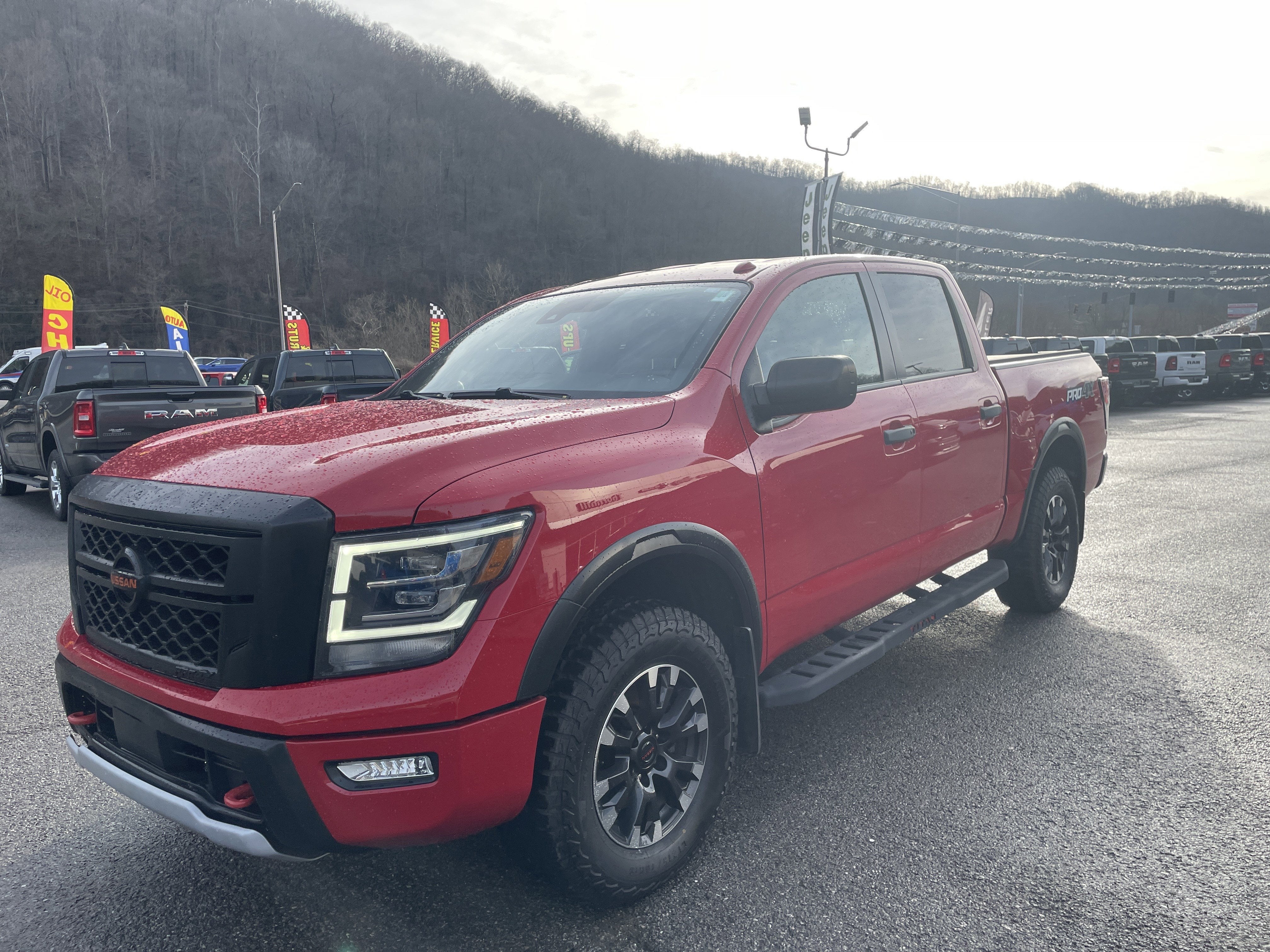 2021 Nissan TITAN Crew Cab PRO-4X 4x4