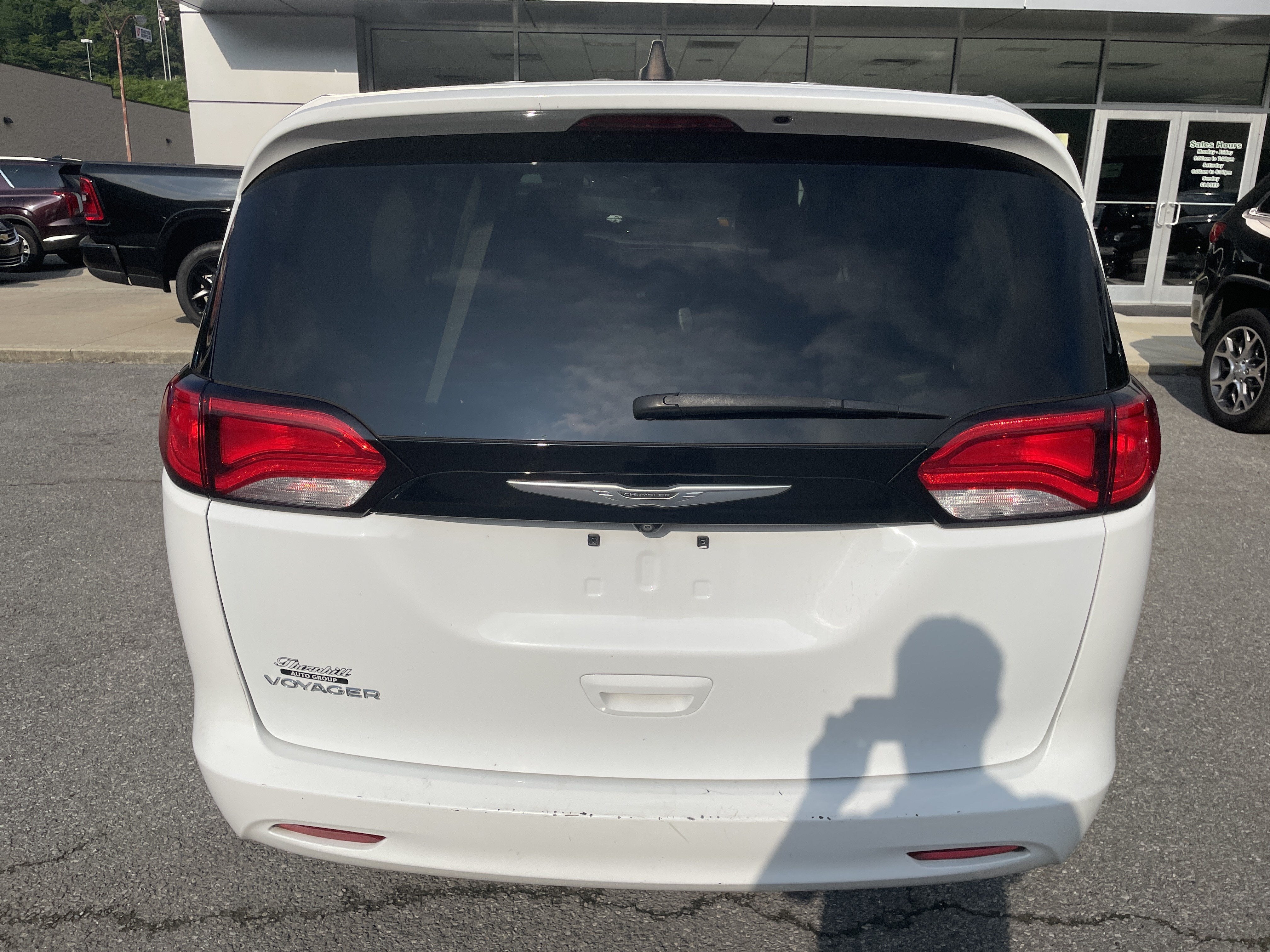 2022 Chrysler Voyager LX