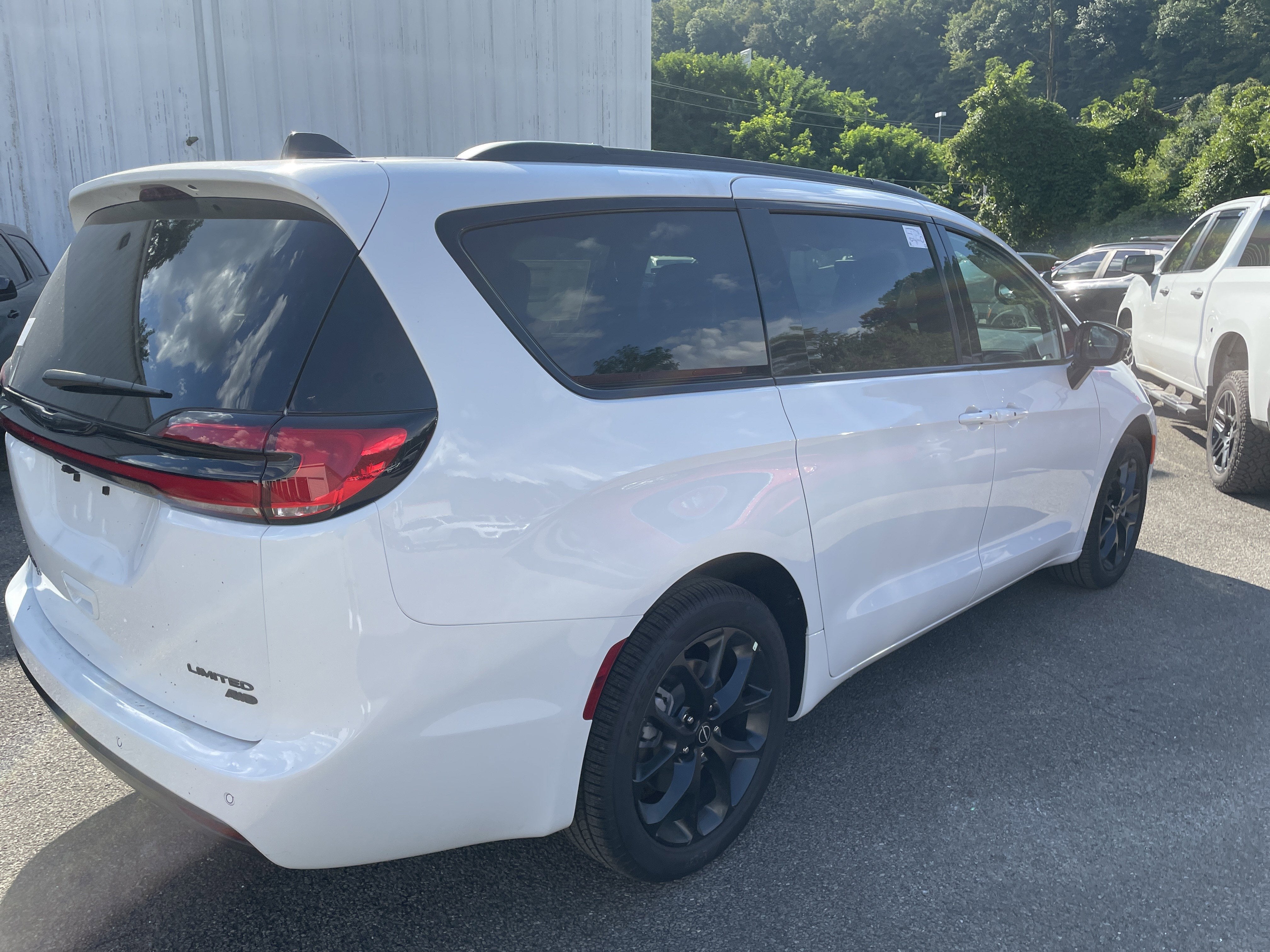 2026 Chrysler Pacifica PACIFICA LIMITED AWD