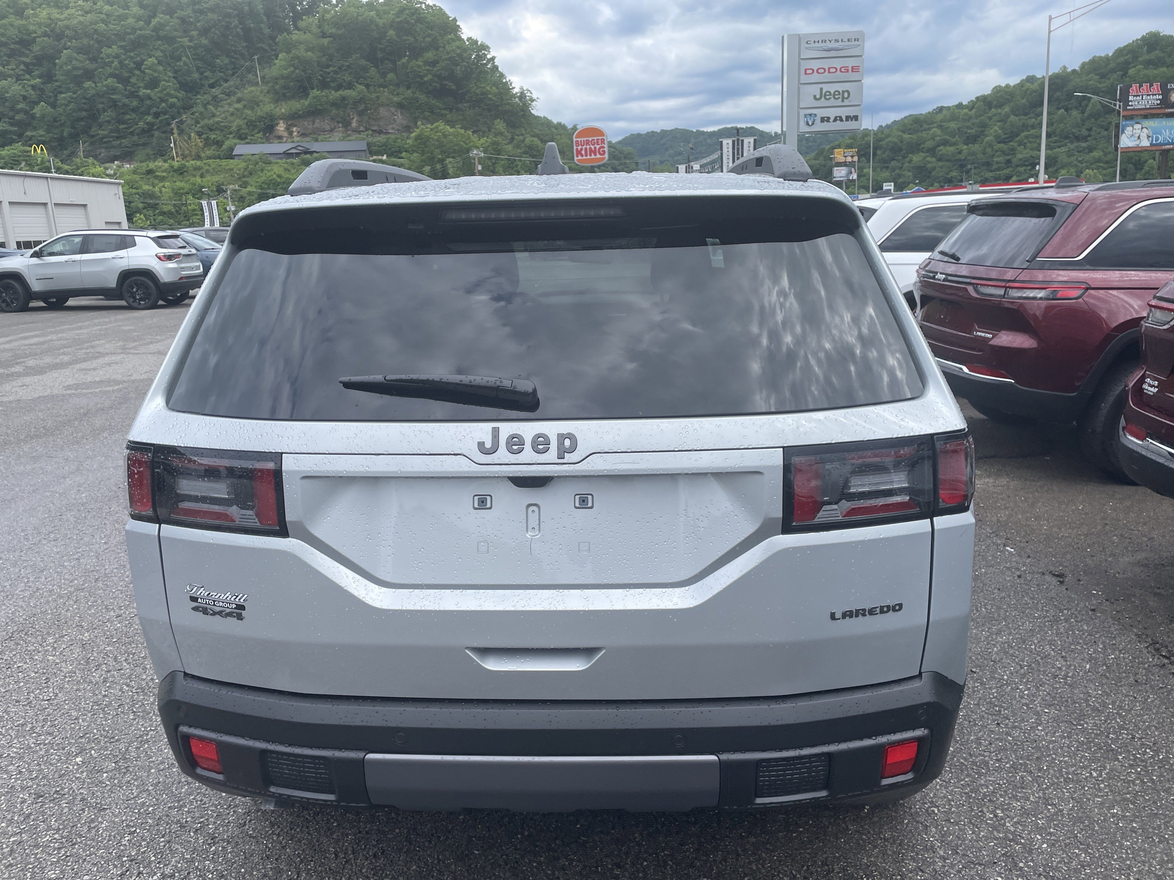 2026 Jeep Cherokee CHEROKEE LAREDO 4X4