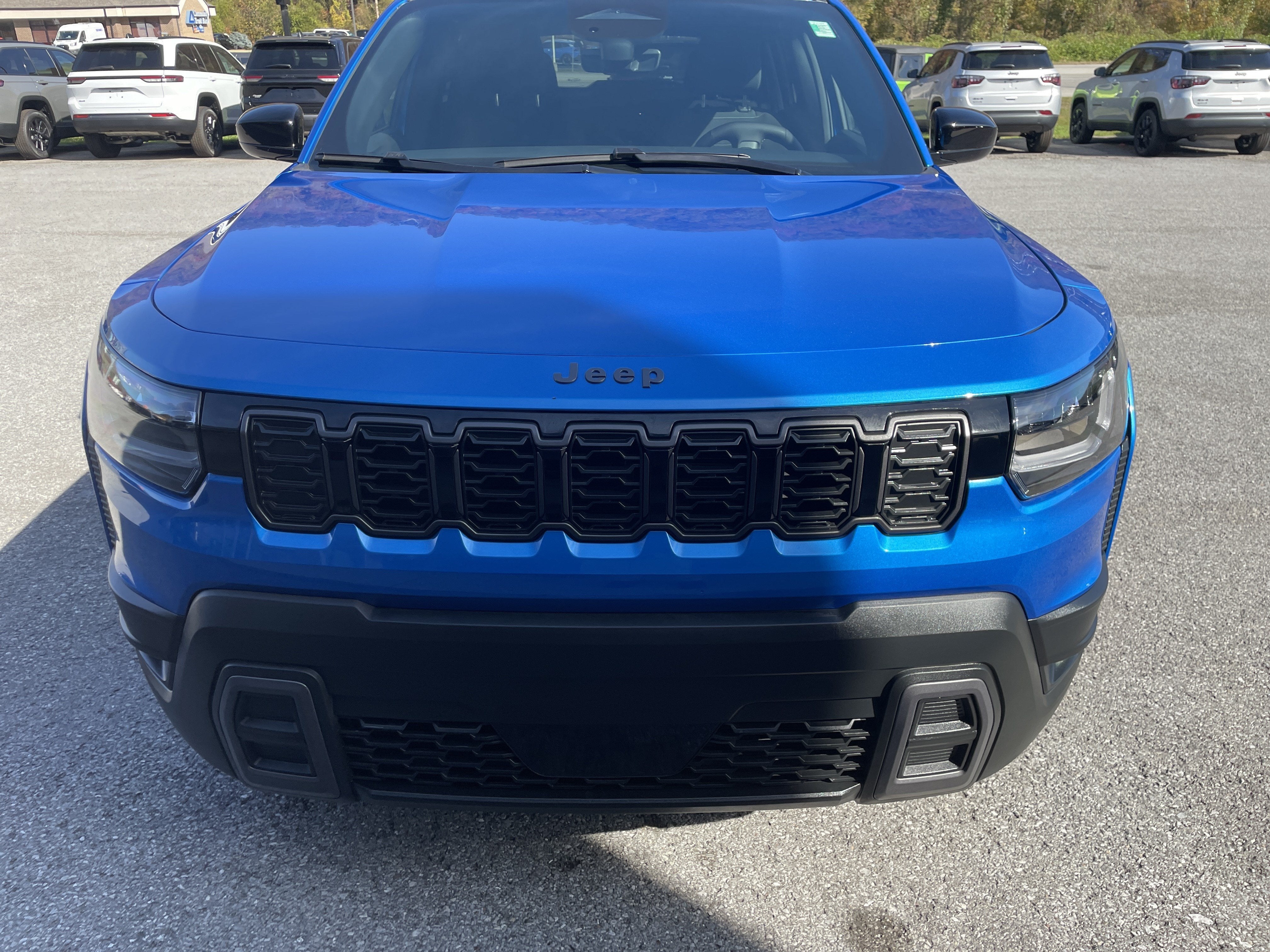2027 Jeep Cherokee CHEROKEE LAREDO 4X4