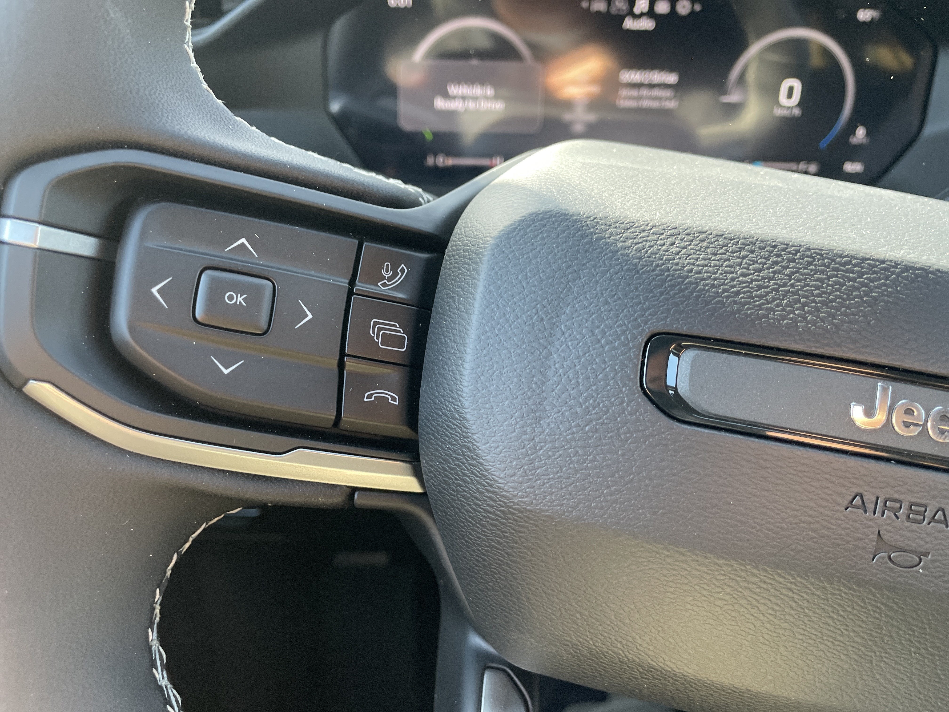 2027 Jeep Cherokee CHEROKEE LAREDO 4X4