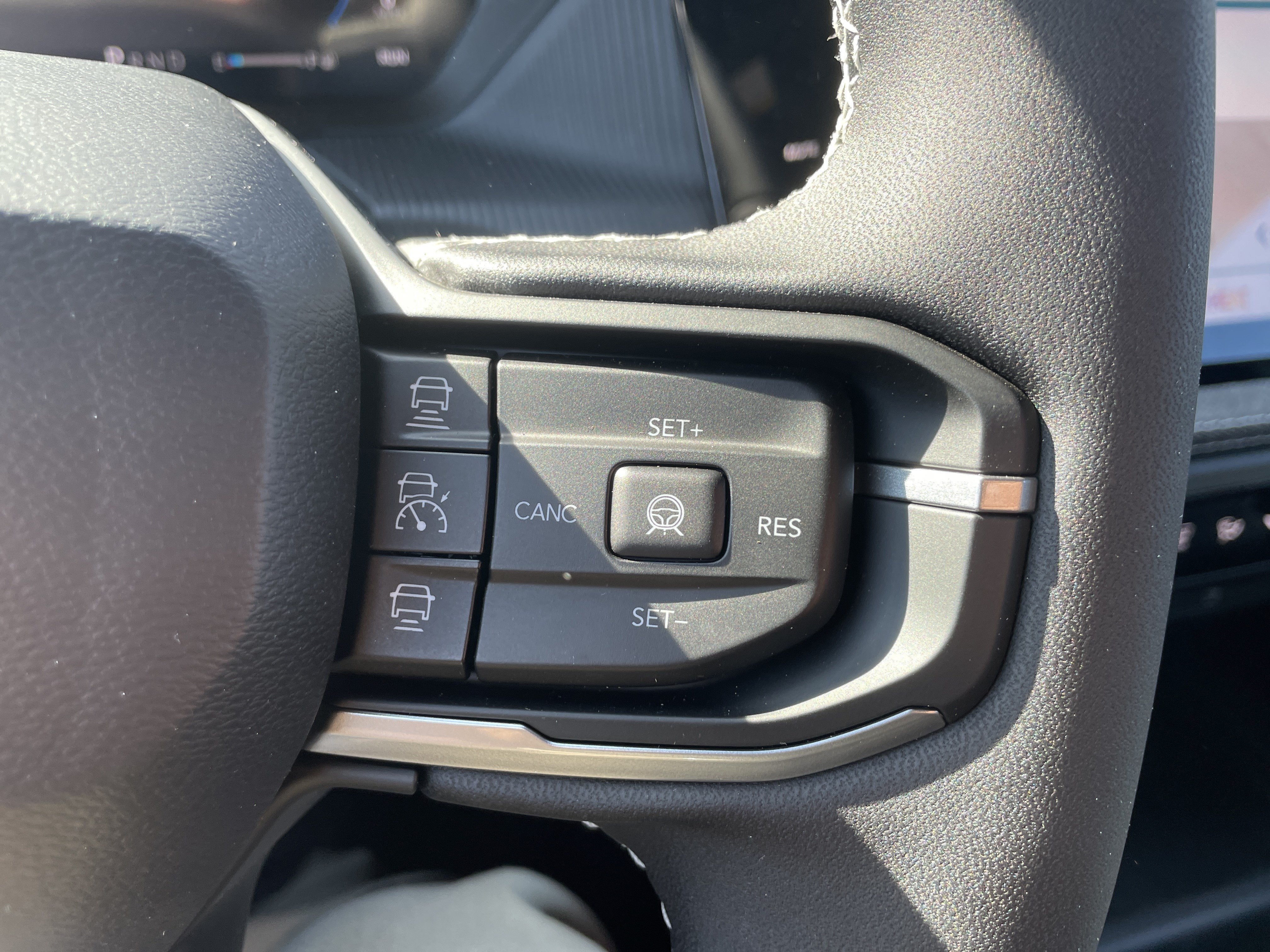 2027 Jeep Cherokee CHEROKEE LAREDO 4X4