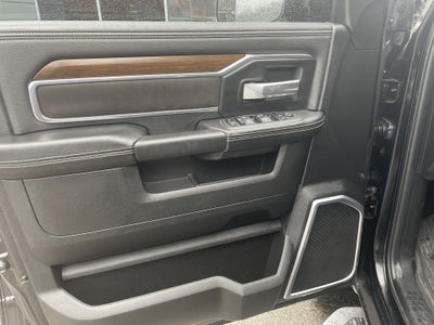 2022 RAM 3500 Laramie Crew Cab 4x4 6'4' Box