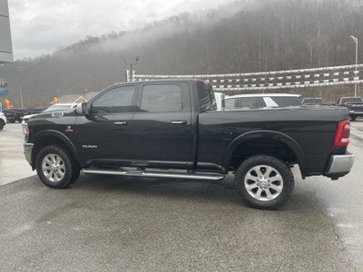2022 RAM 3500 Laramie Crew Cab 4x4 6'4' Box