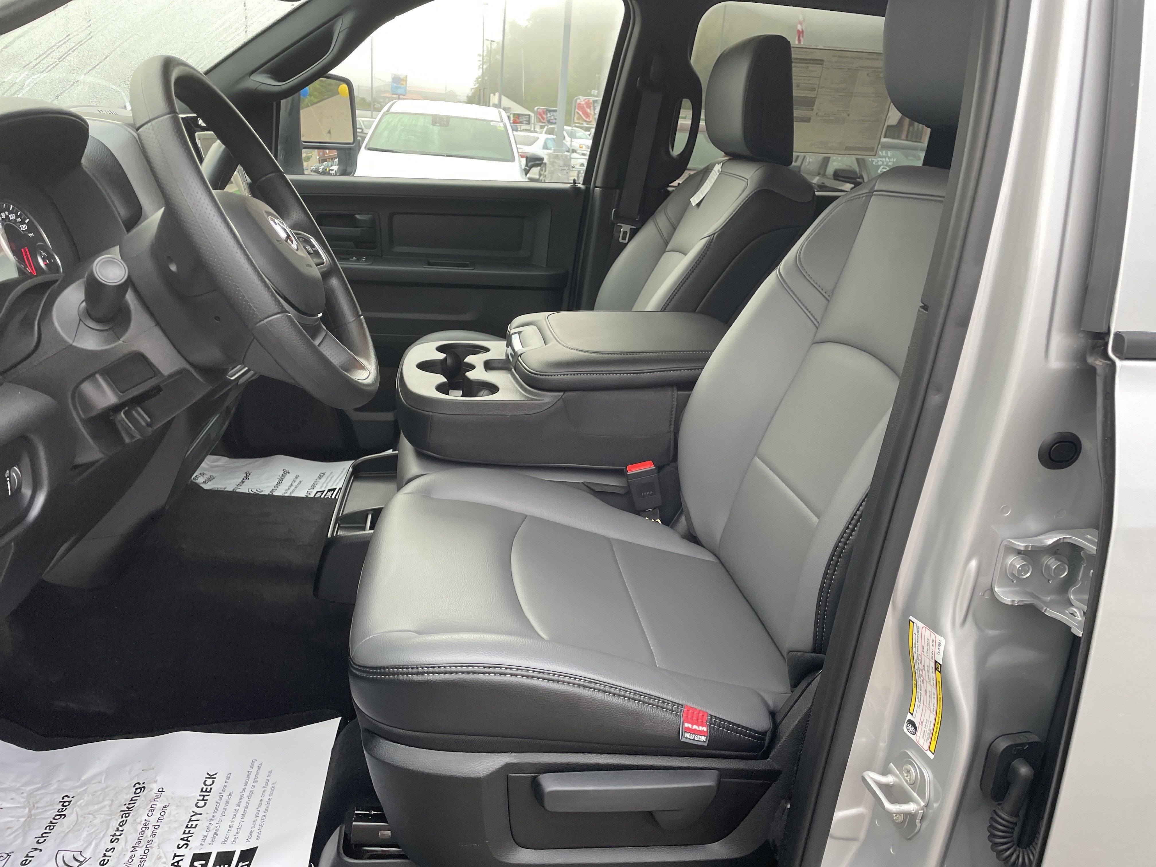 2026 RAM Ram 2500 RAM 2500 TRADESMAN CREW CAB 4X4 8' BOX