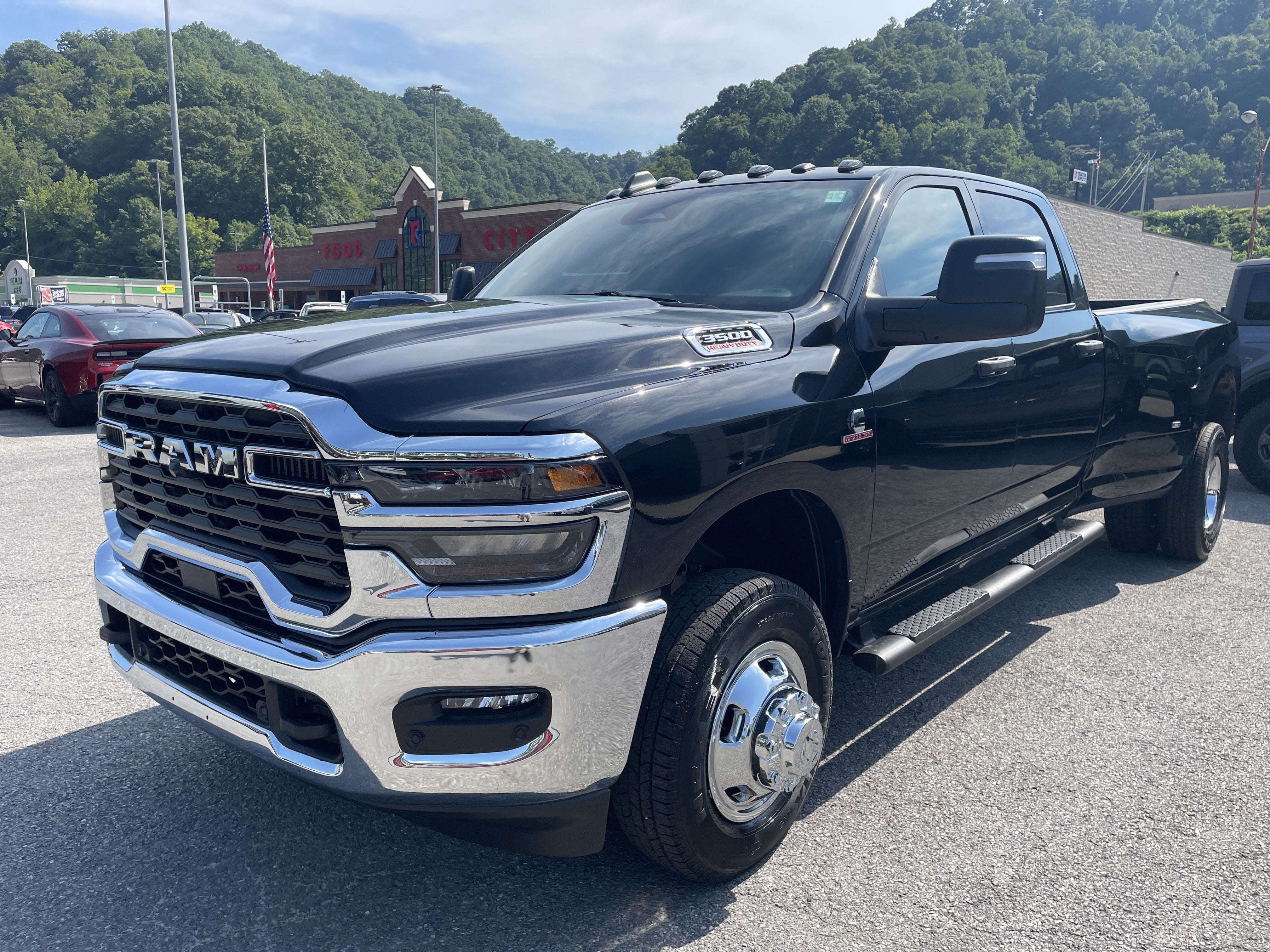 2026 RAM Ram 3500 RAM 3500 TRADESMAN CREW CAB 4X4 8' BOX