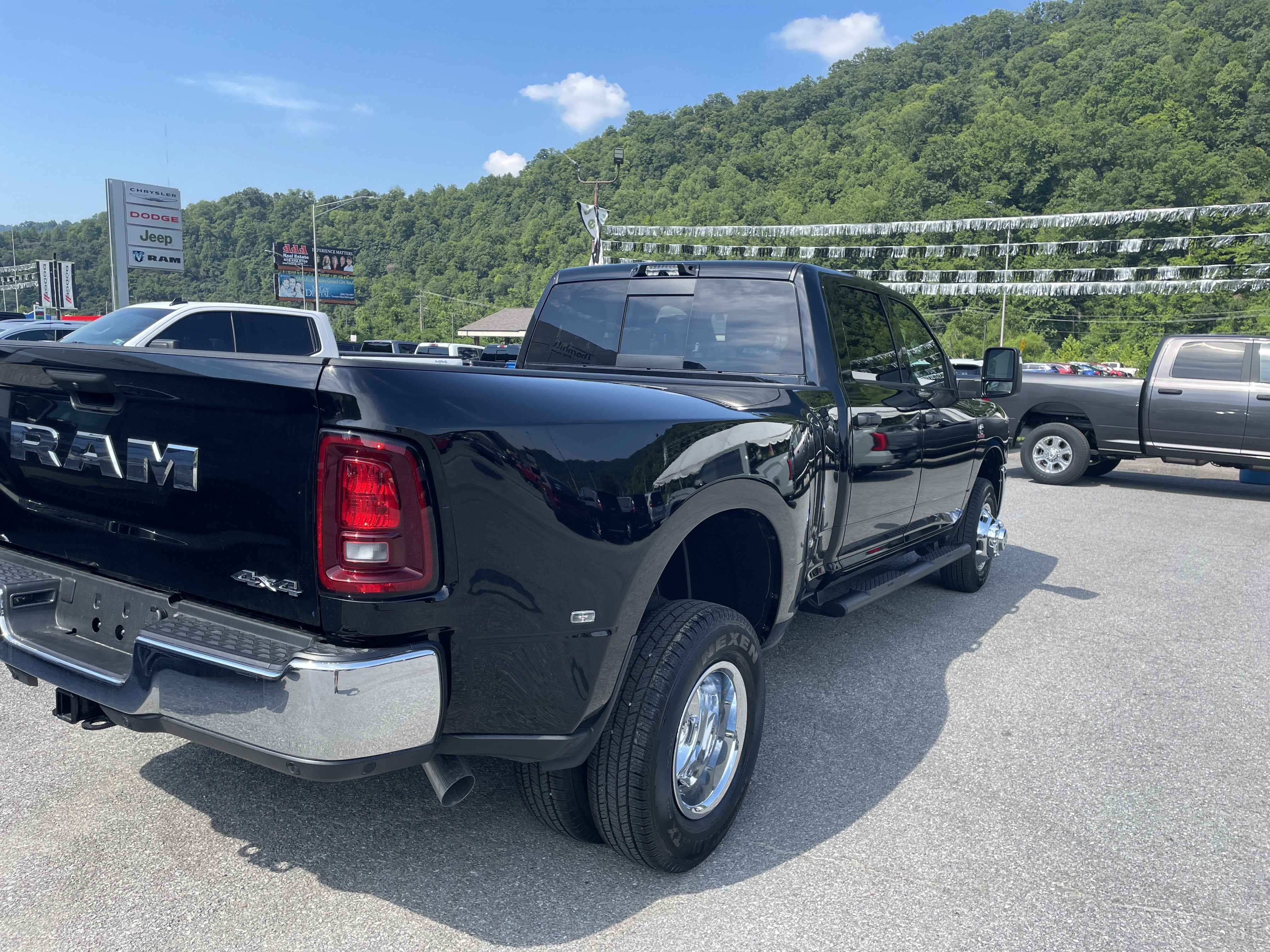 2026 RAM Ram 3500 RAM 3500 TRADESMAN CREW CAB 4X4 8' BOX