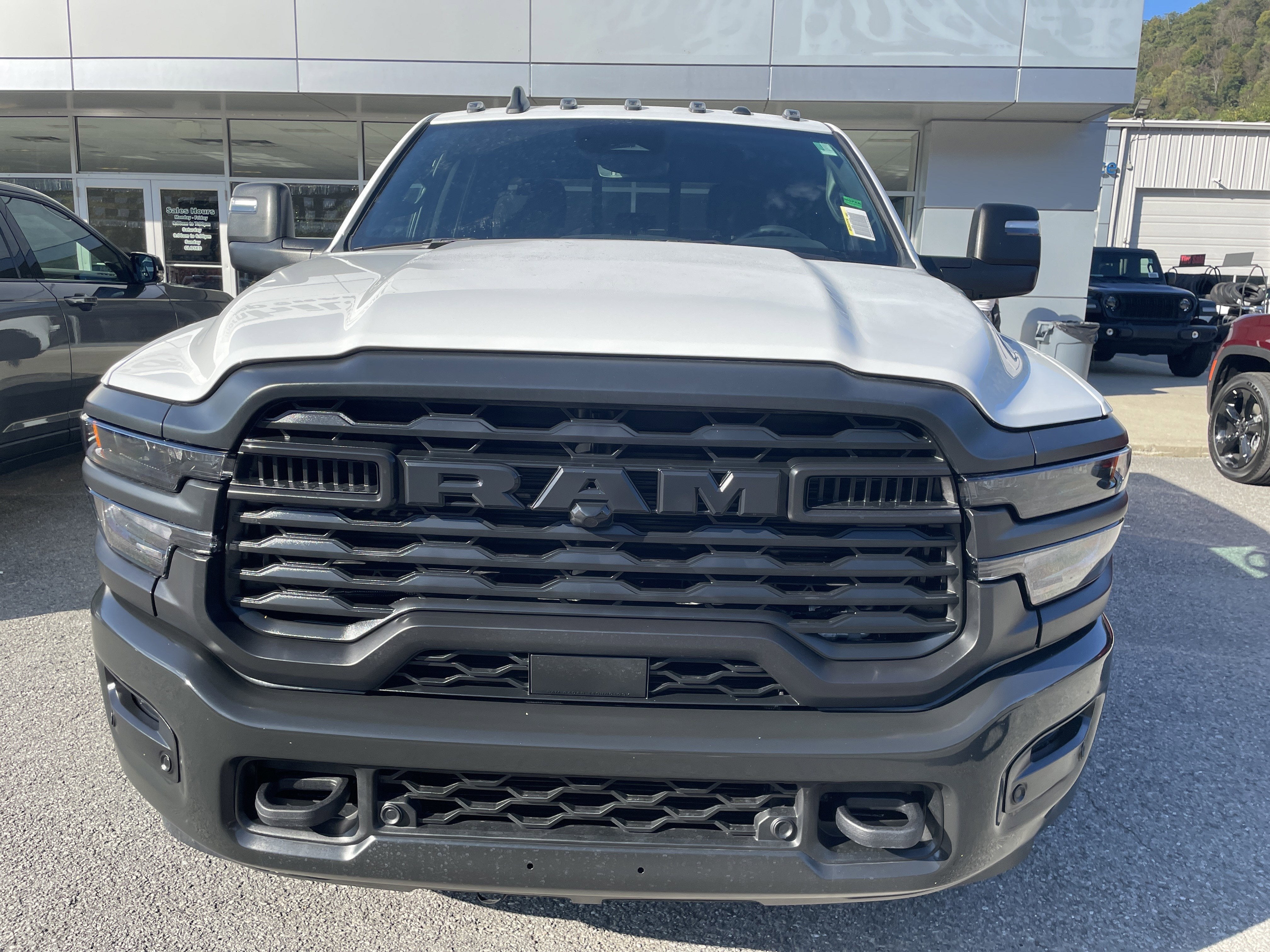 2026 RAM Ram 3500 RAM 3500 TRADESMAN CREW CAB 4X4 8' BOX