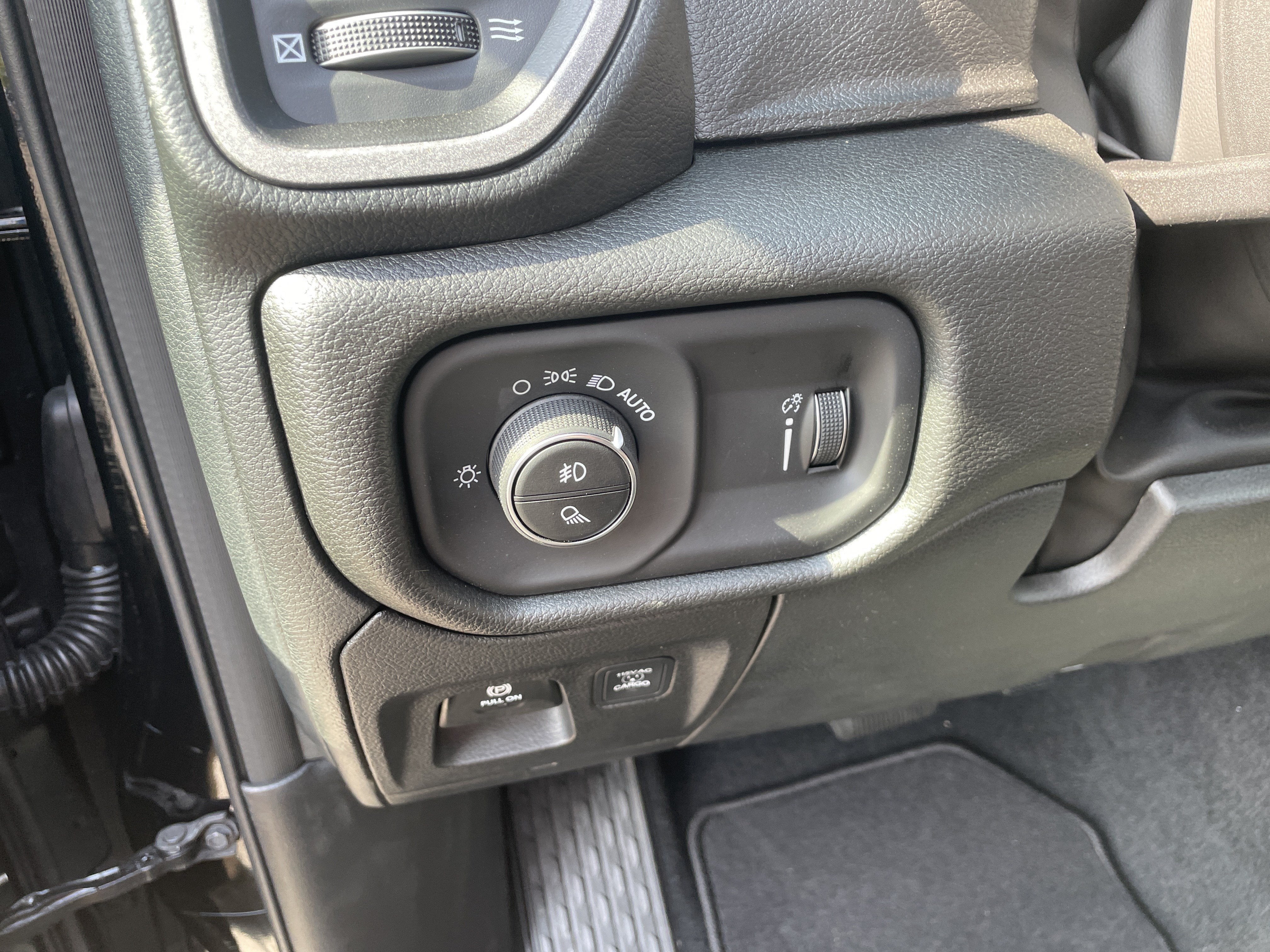 2027 RAM Ram 1500 RAM 1500 EXPRESS CREW CAB 4X4 5'7' BOX
