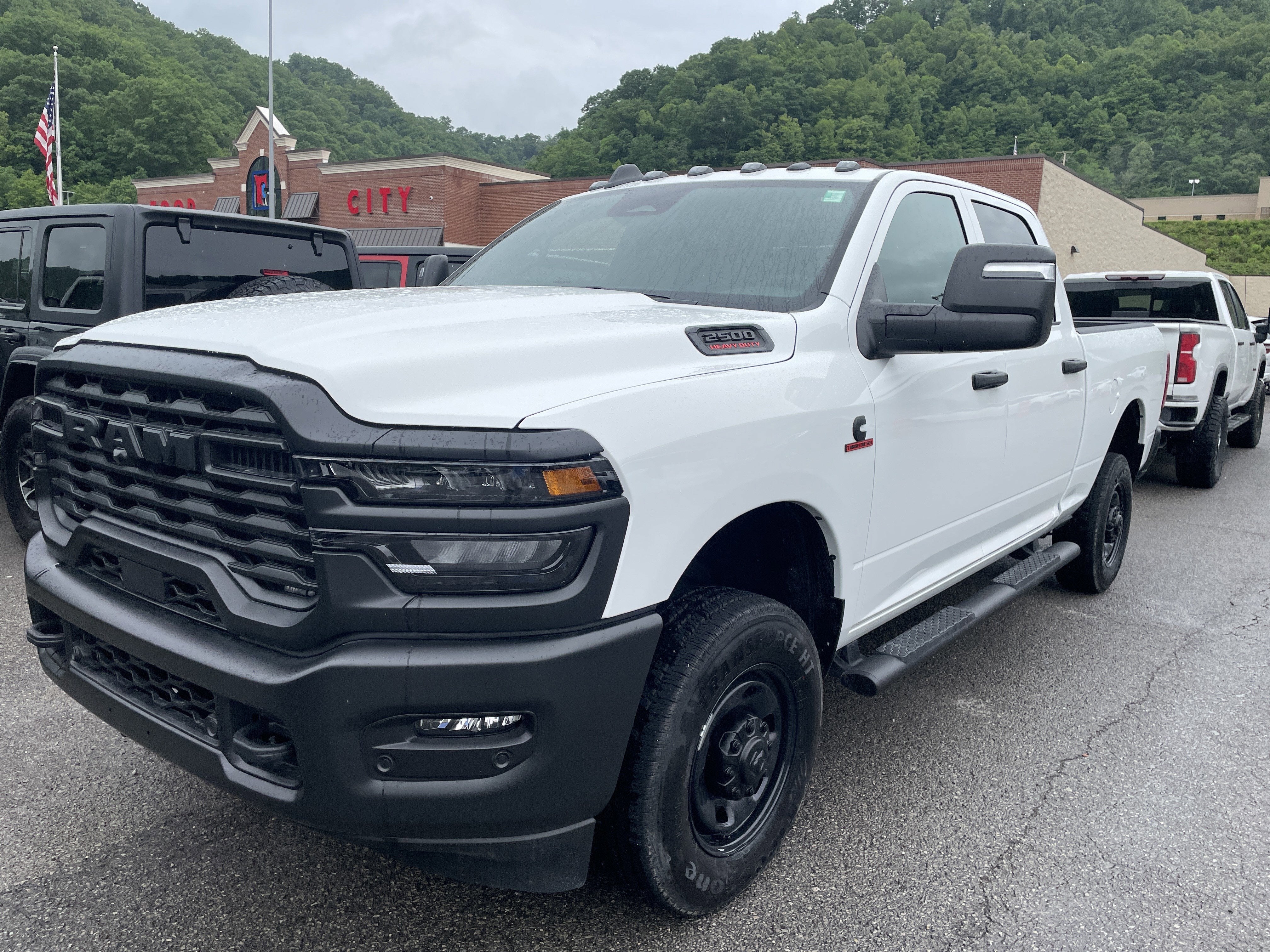 2026 RAM Ram 2500 RAM 2500 TRADESMAN CREW CAB 4X4 6'4' BOX
