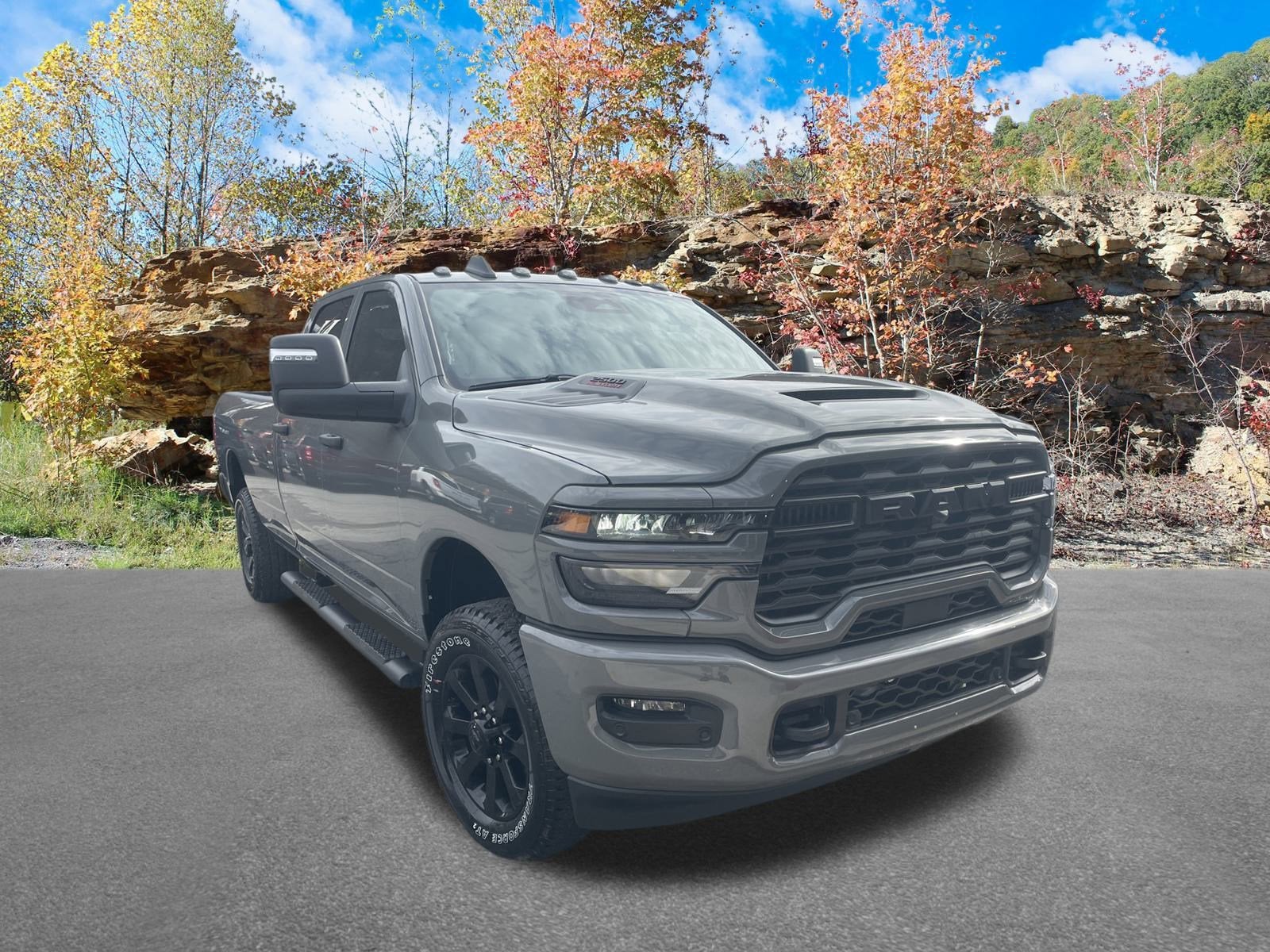 2026 RAM Ram 2500 RAM 2500 BLACK EXPRESS CREW CAB 4X4 8' BOX