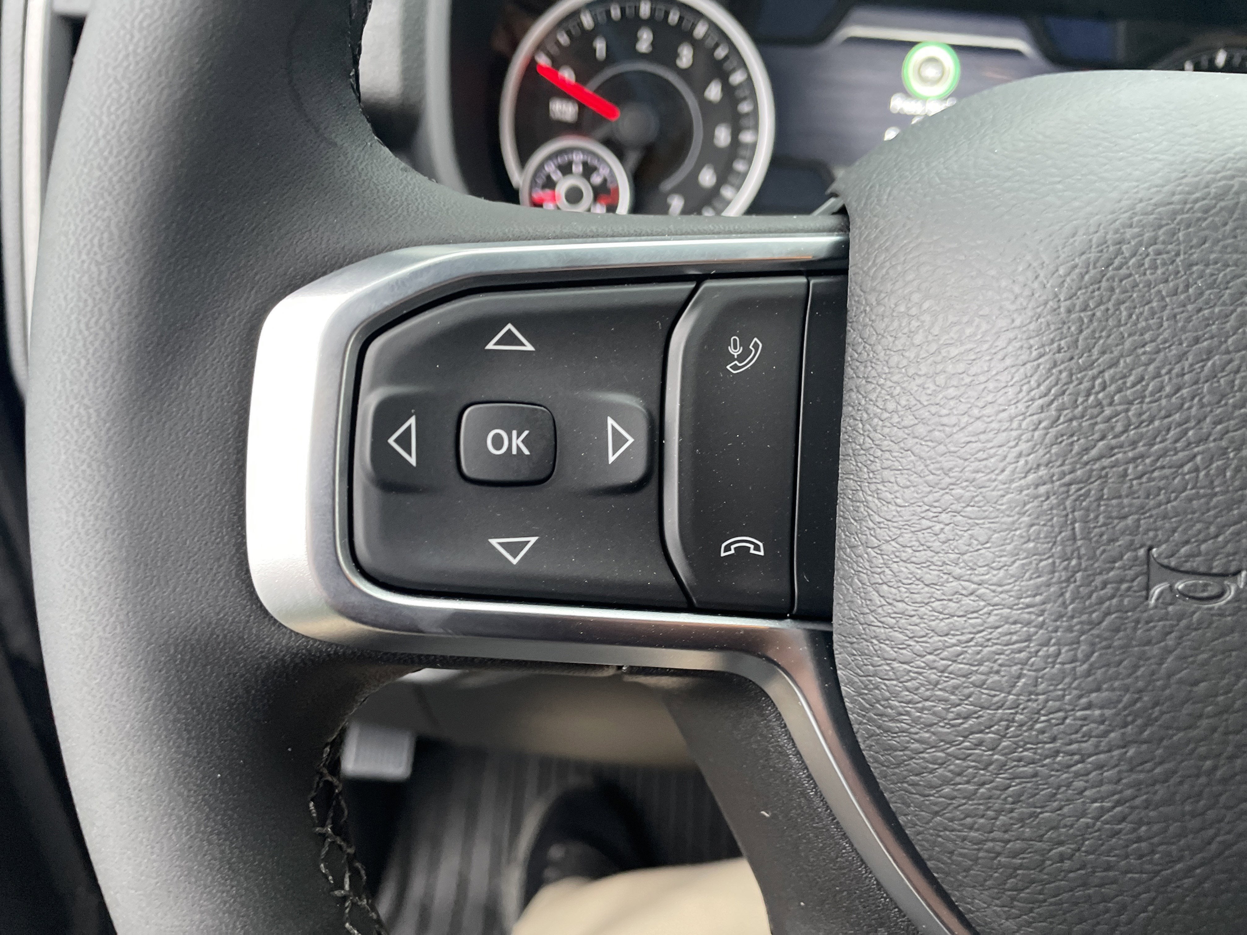 2026 RAM Ram 2500 RAM 2500 BLACK EXPRESS CREW CAB 4X4 8' BOX