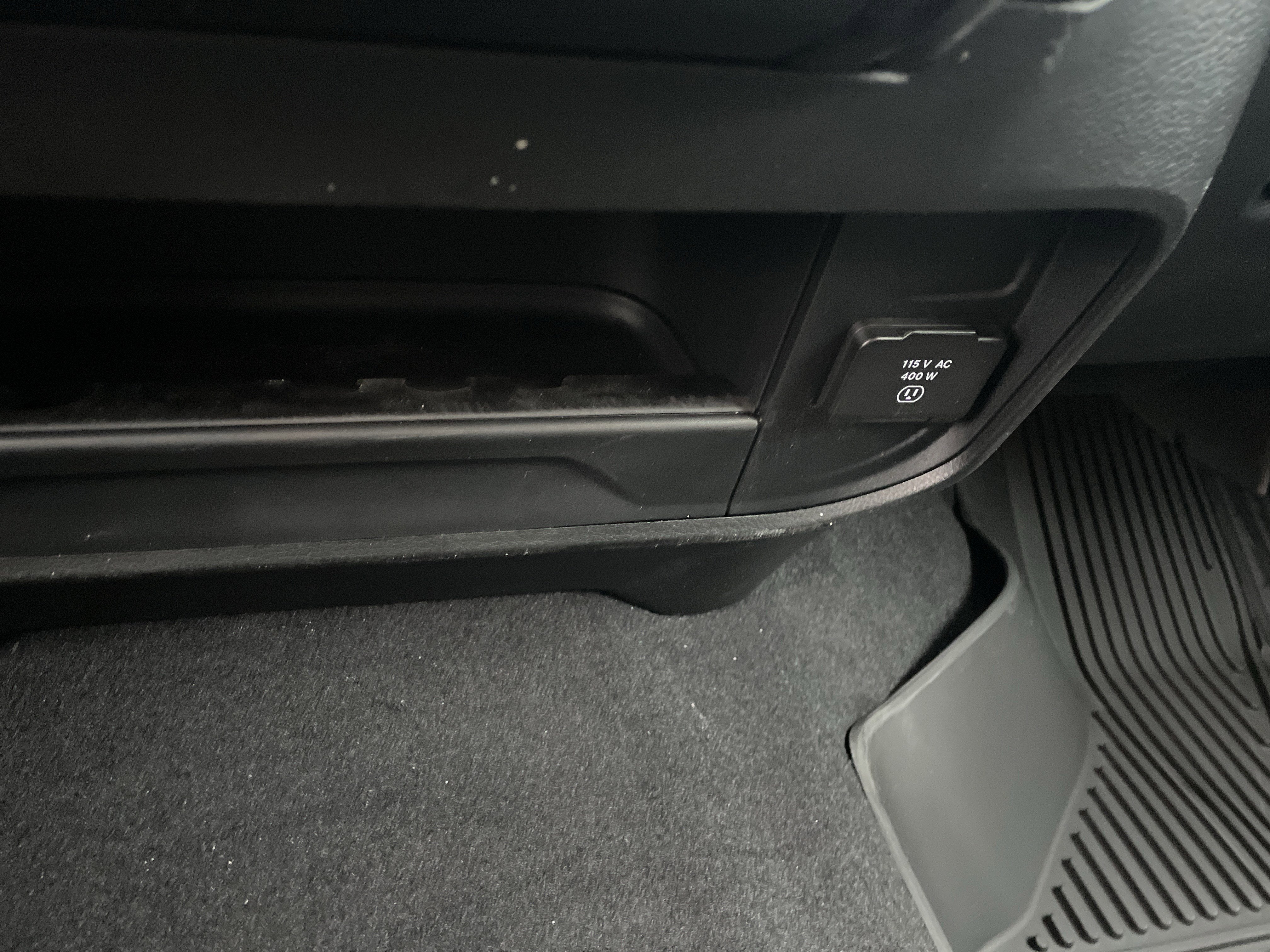 2026 RAM Ram 2500 RAM 2500 BLACK EXPRESS CREW CAB 4X4 8' BOX