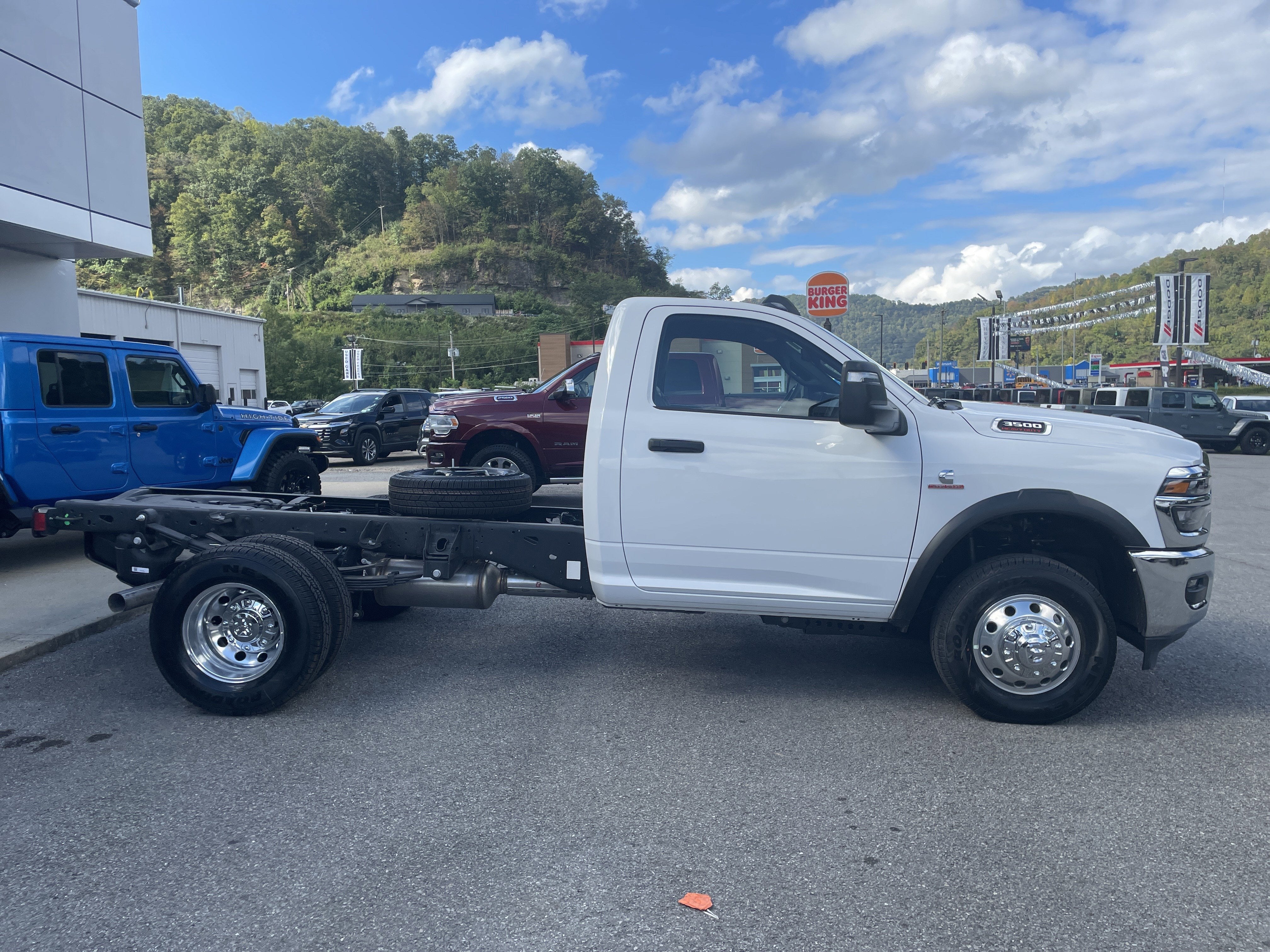 2026 RAM Ram 3500 Chassis Cab RAM 3500 TRADESMAN CHASSIS REGULAR CAB 4X4 60' CA