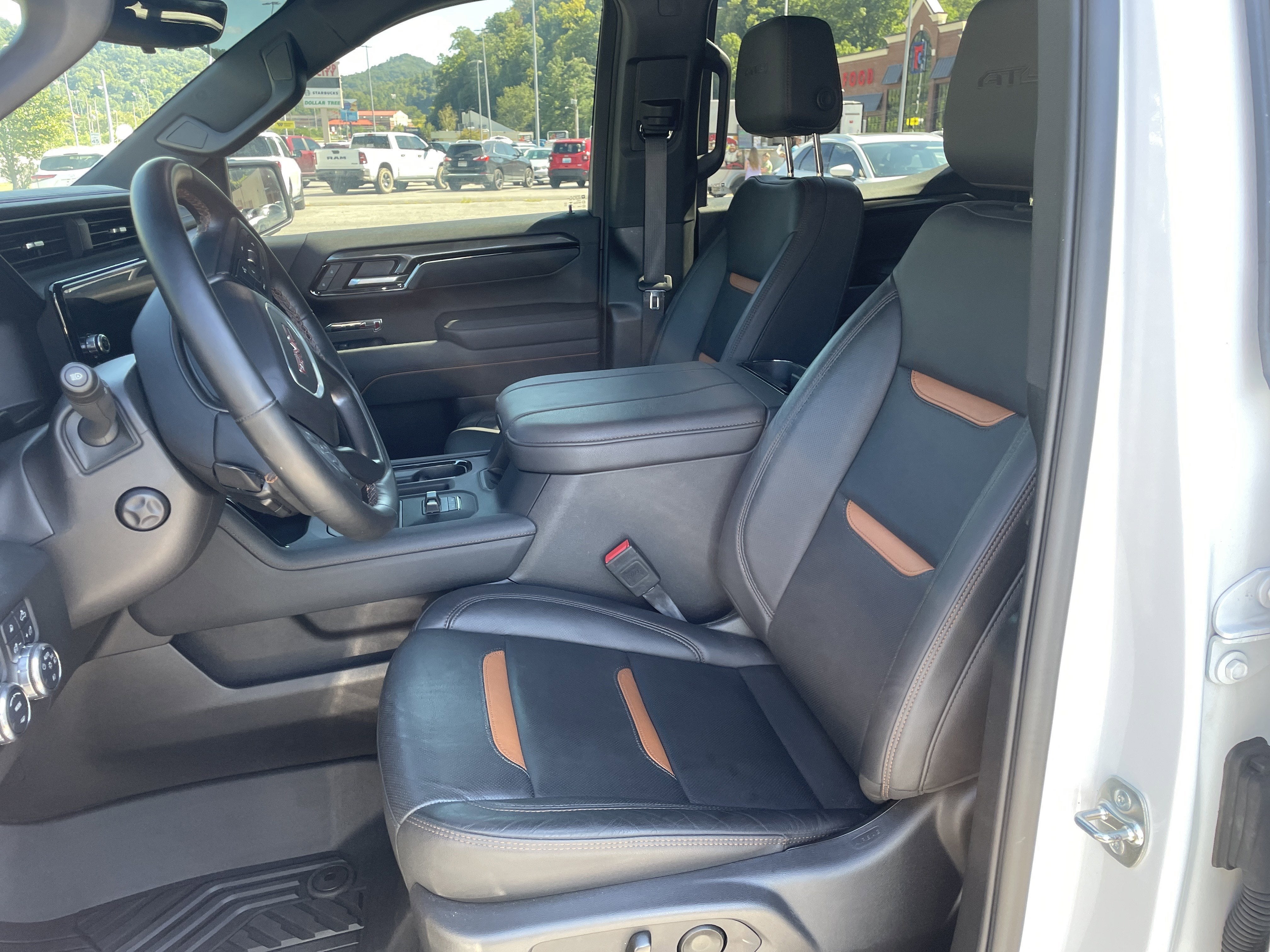 2025 GMC Sierra 1500 4WD Crew Cab Short Box AT4