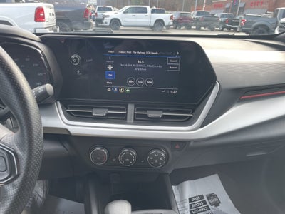 2025 Chevrolet Trax FWD LT