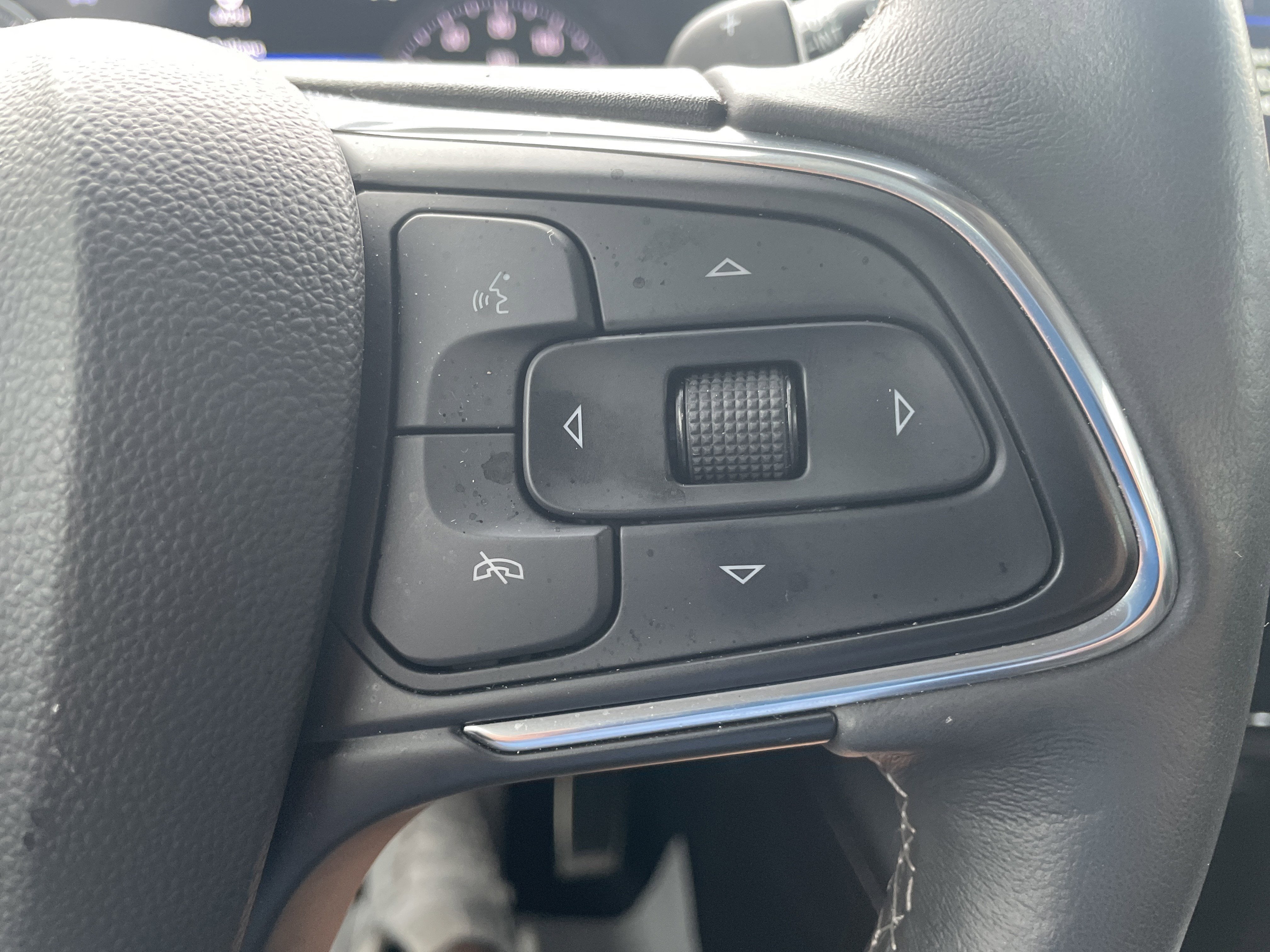 2023 Buick Envision Essence AWD