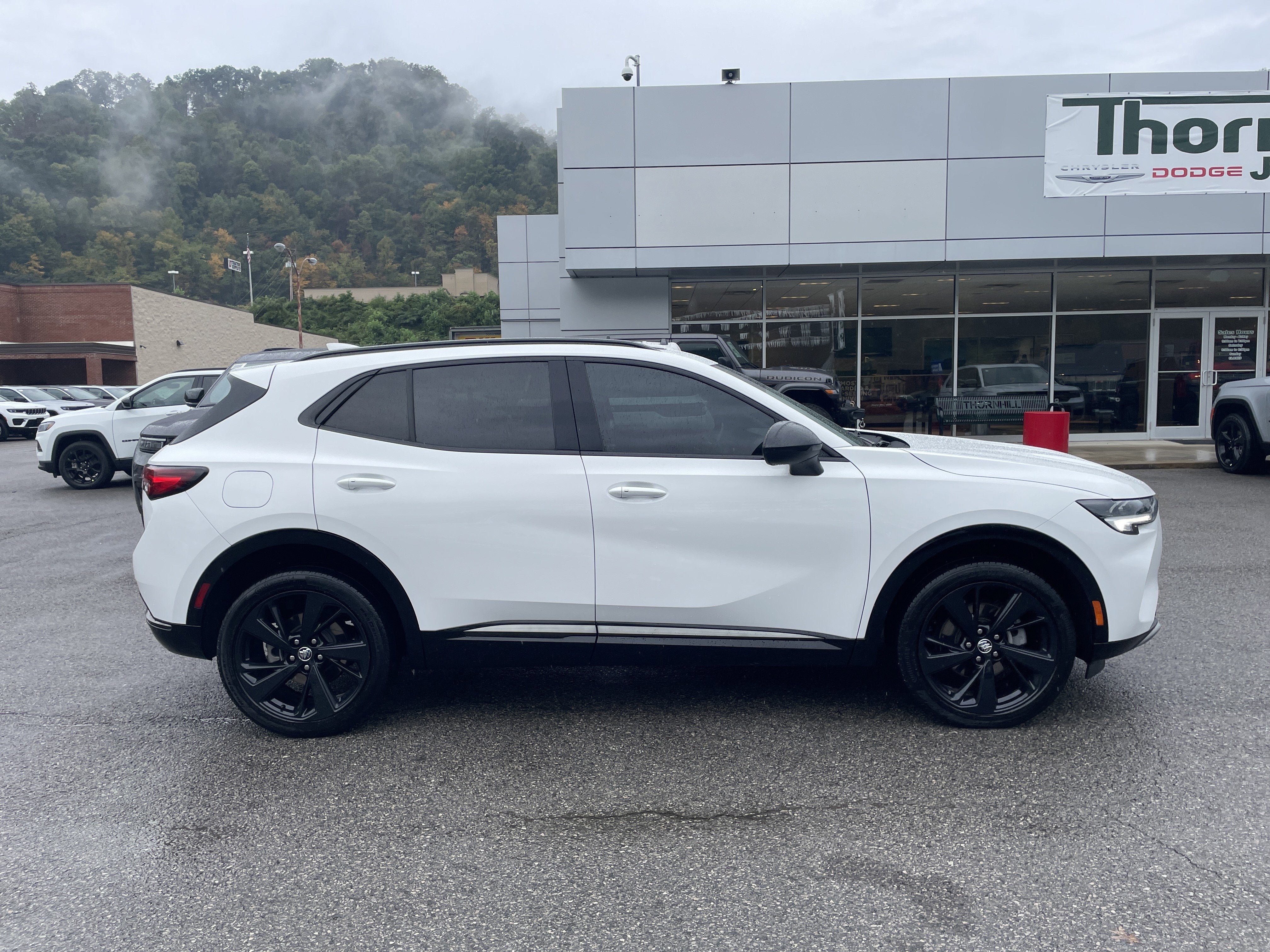 2023 Buick Envision Essence AWD