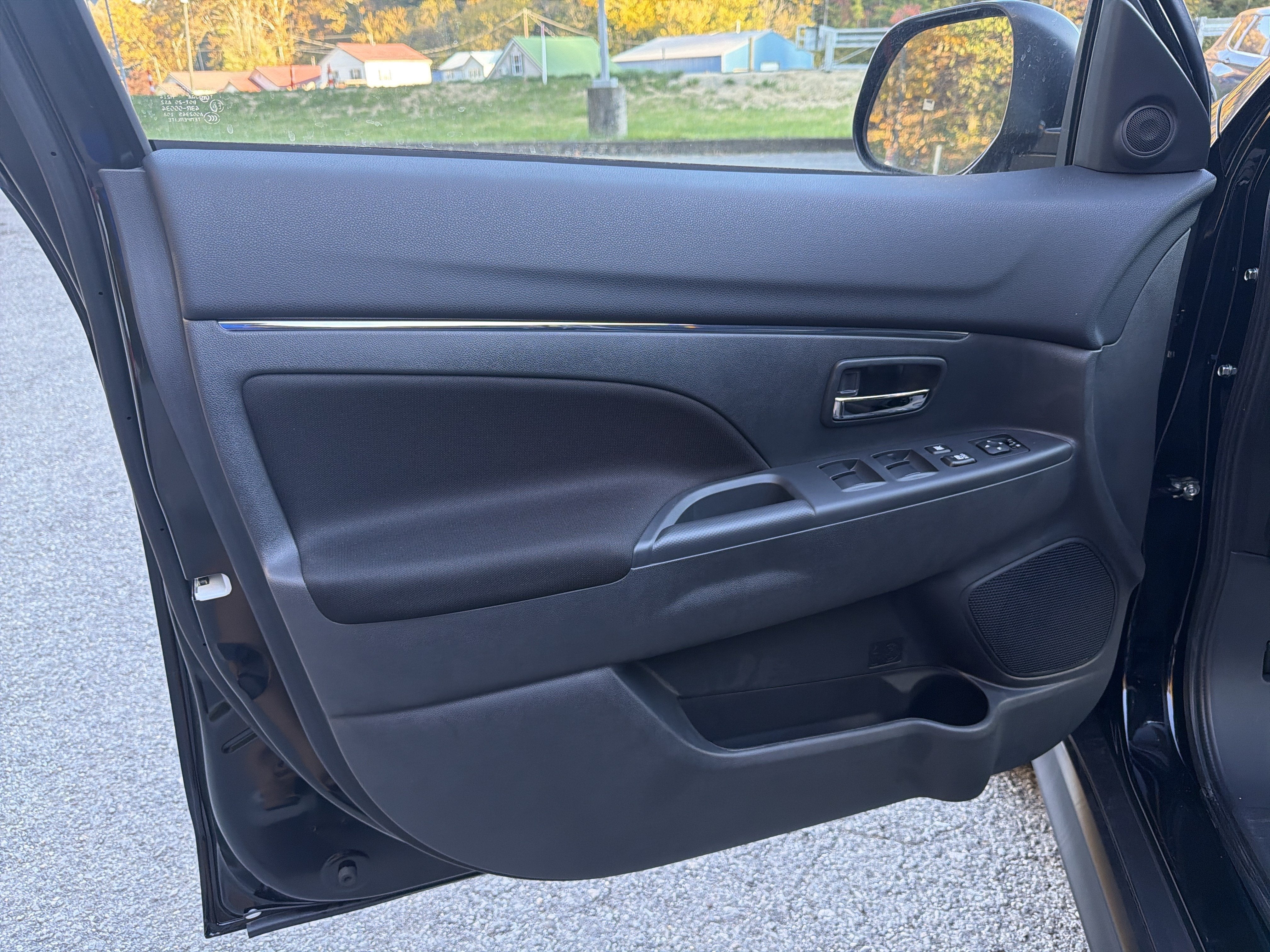 2027 Mitsubishi Outlander Sport ES