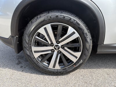 2027 Mitsubishi Outlander Sport SE