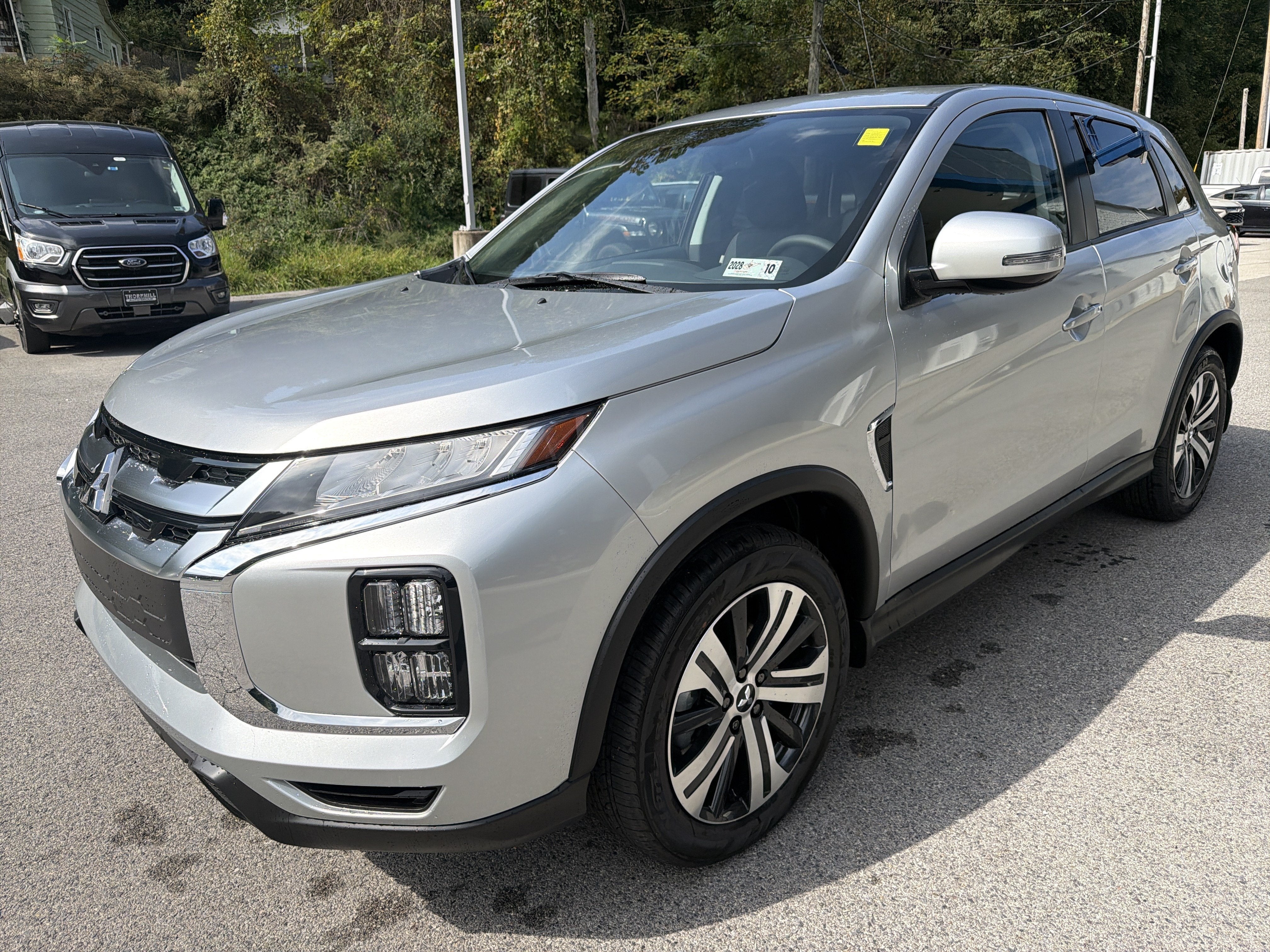2027 Mitsubishi Outlander Sport SE