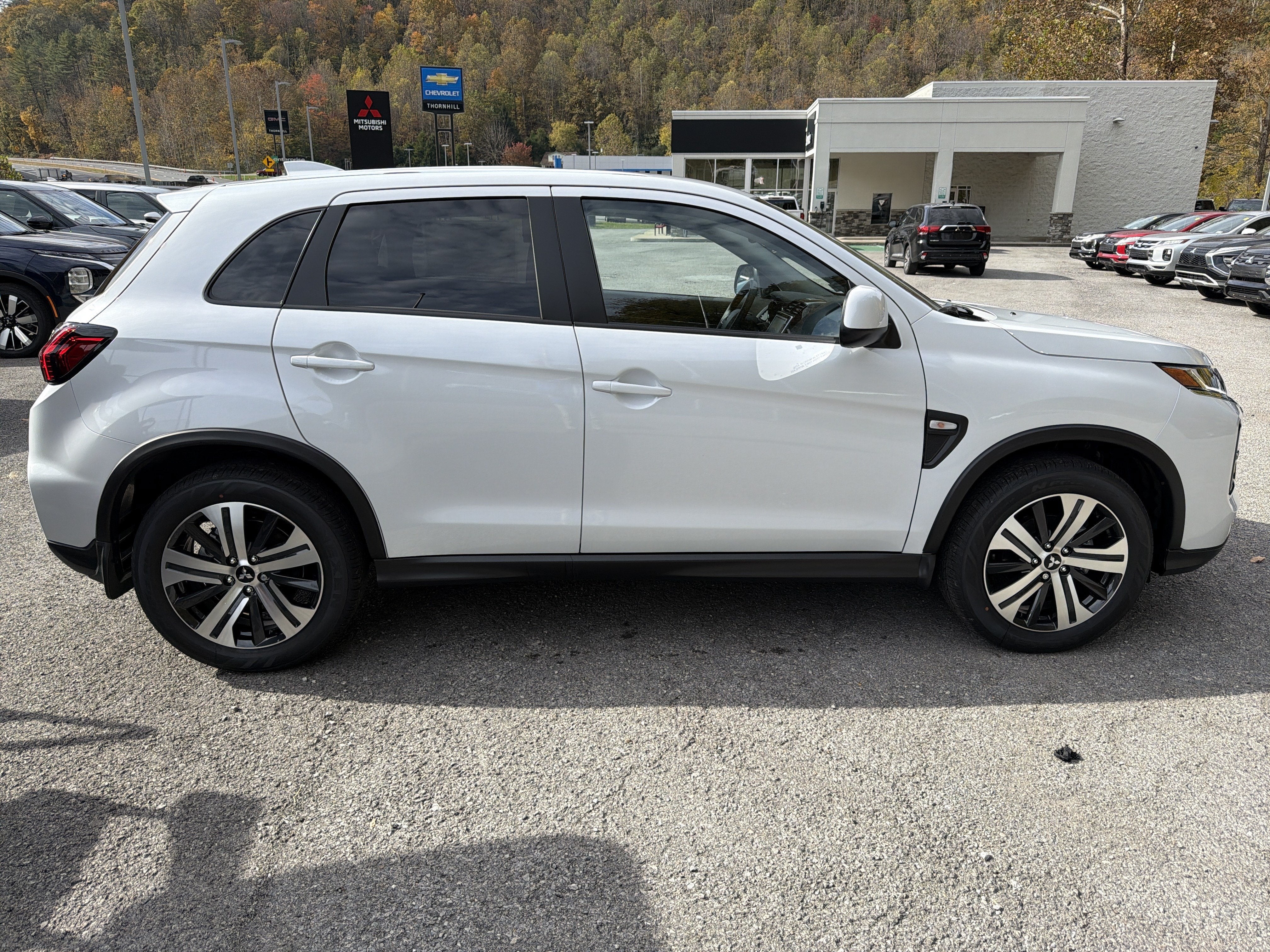2027 Mitsubishi Outlander Sport ES