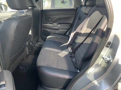 2026 Mitsubishi Outlander Sport SE