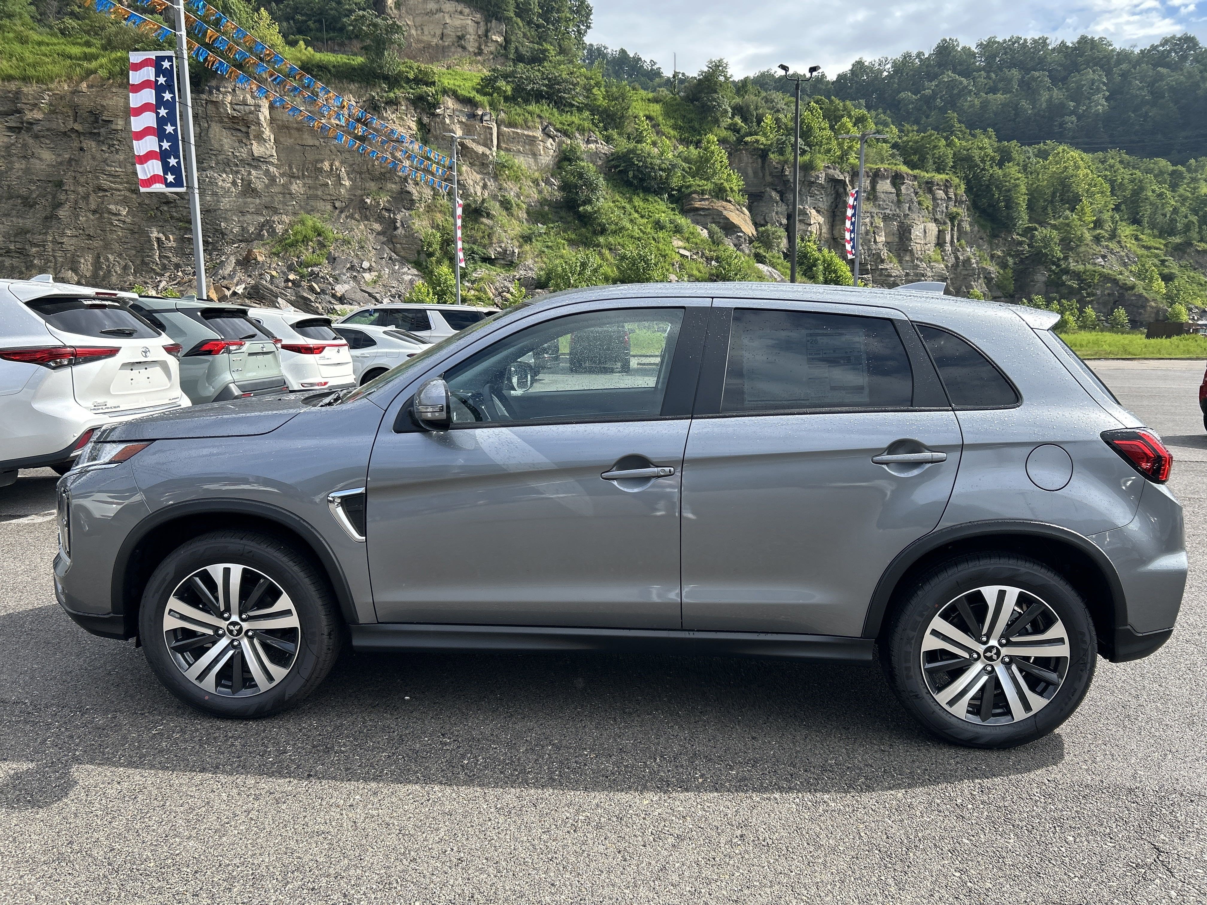 2025 Mitsubishi Outlander Sport SE