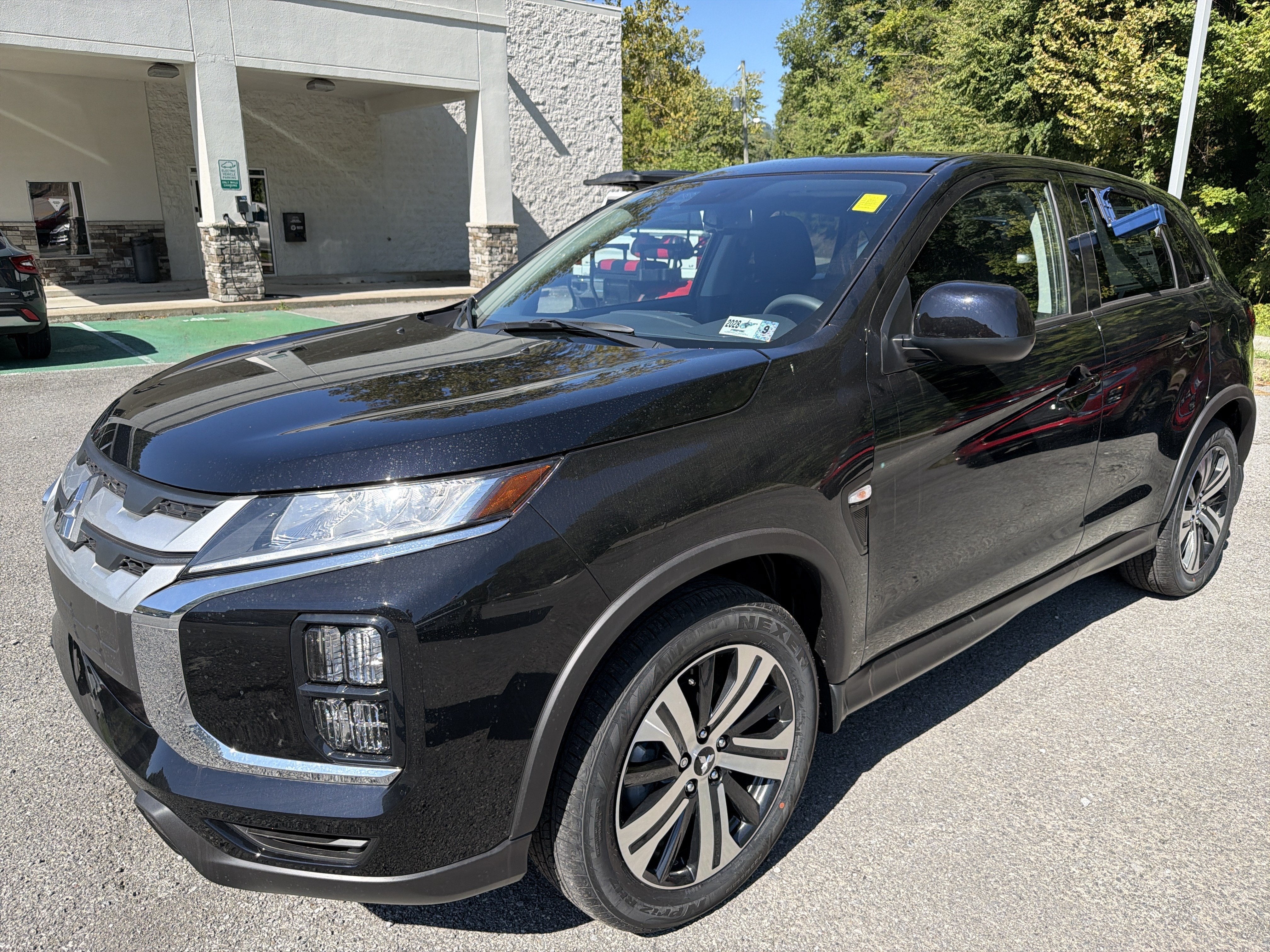 2027 Mitsubishi Outlander Sport ES