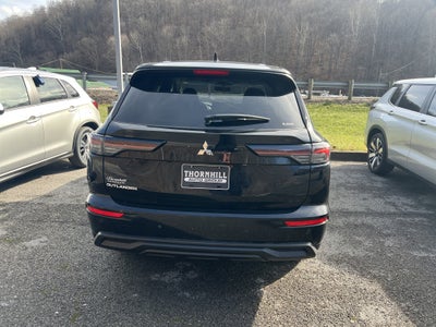 2025 Mitsubishi Outlander ES