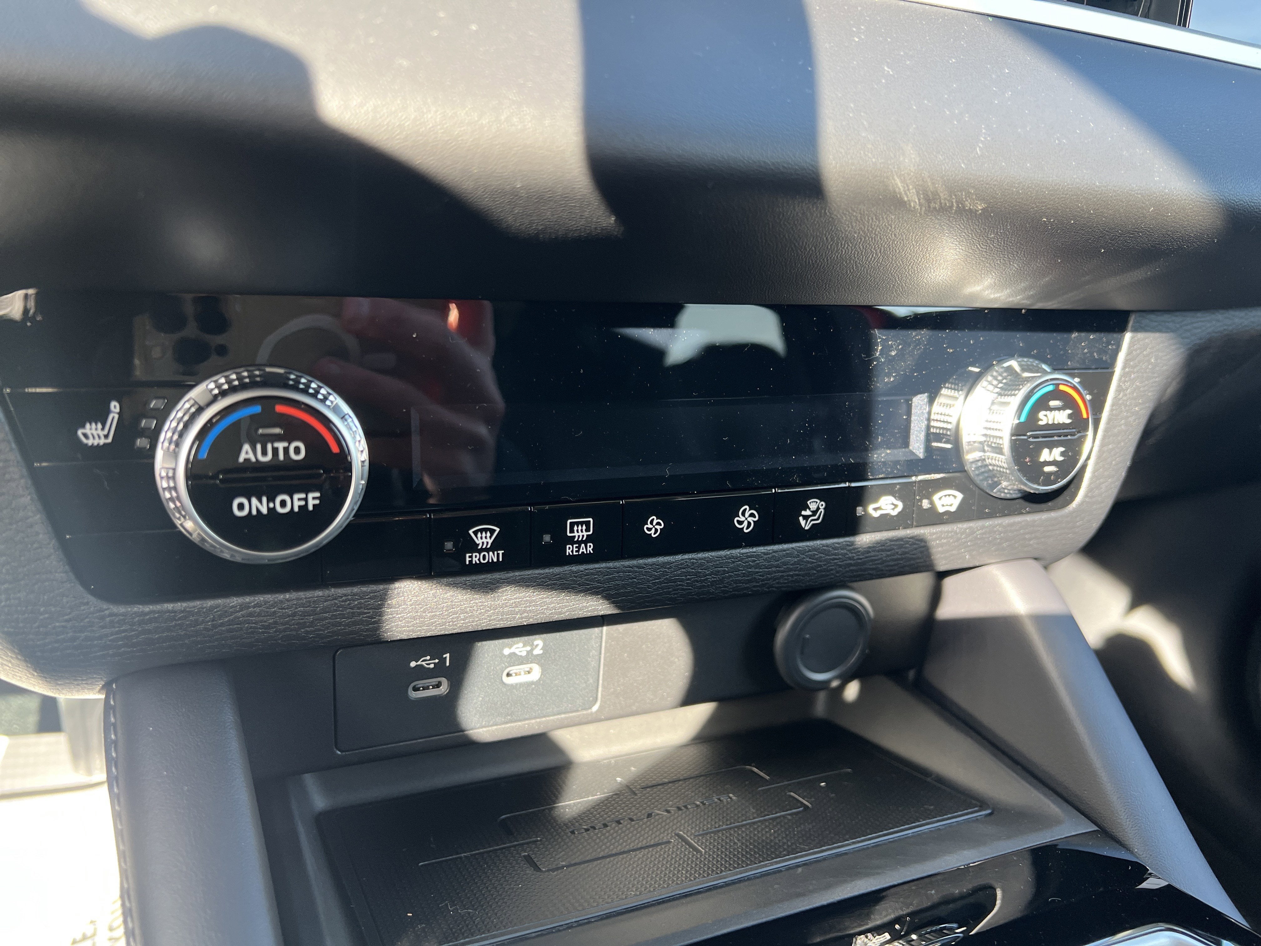 2025 Mitsubishi Outlander ES