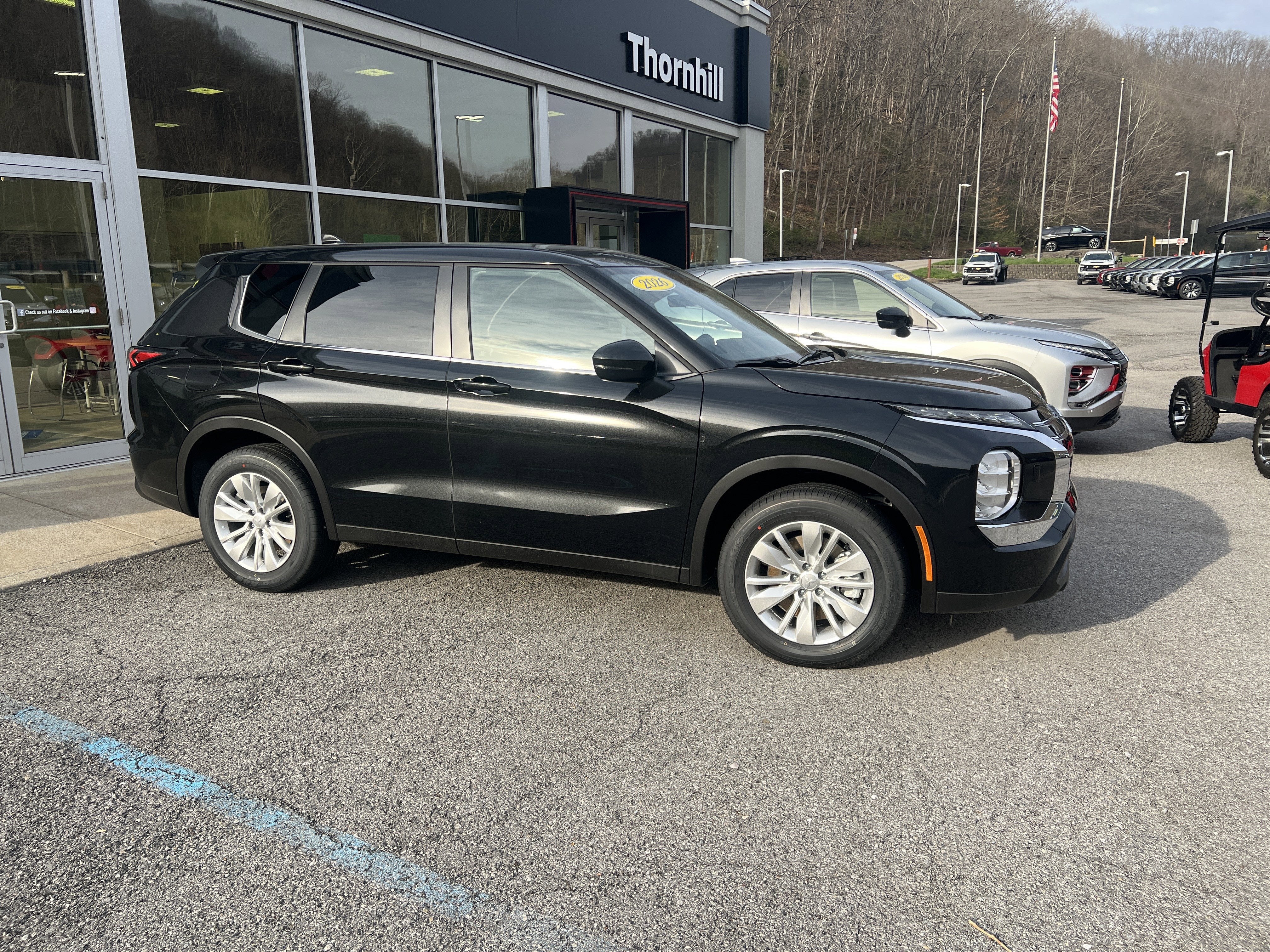 2026 Mitsubishi Outlander ES