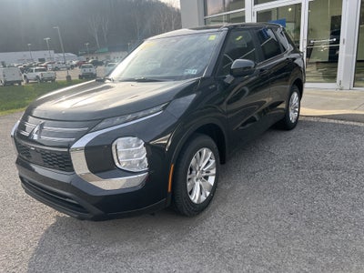 2026 Mitsubishi Outlander ES