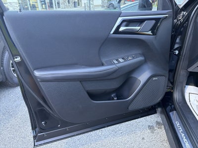 2026 Mitsubishi Outlander ES