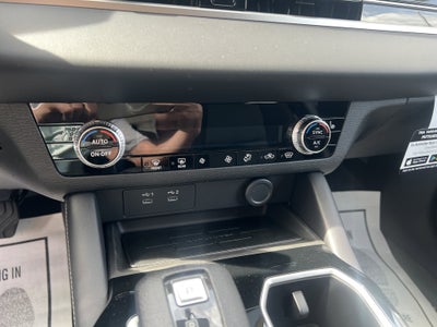 2026 Mitsubishi Outlander ES