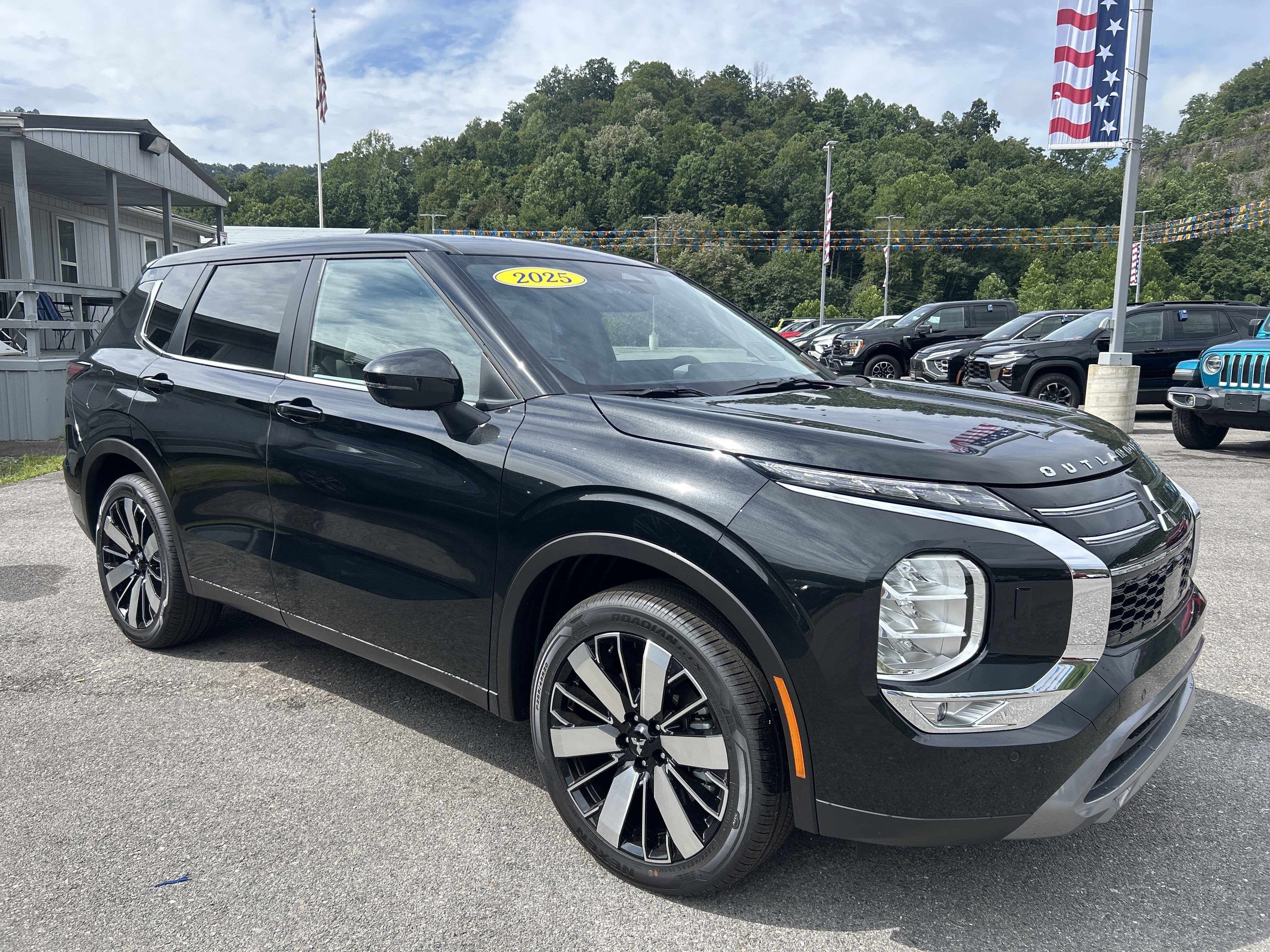 2025 Mitsubishi Outlander Trail Edition