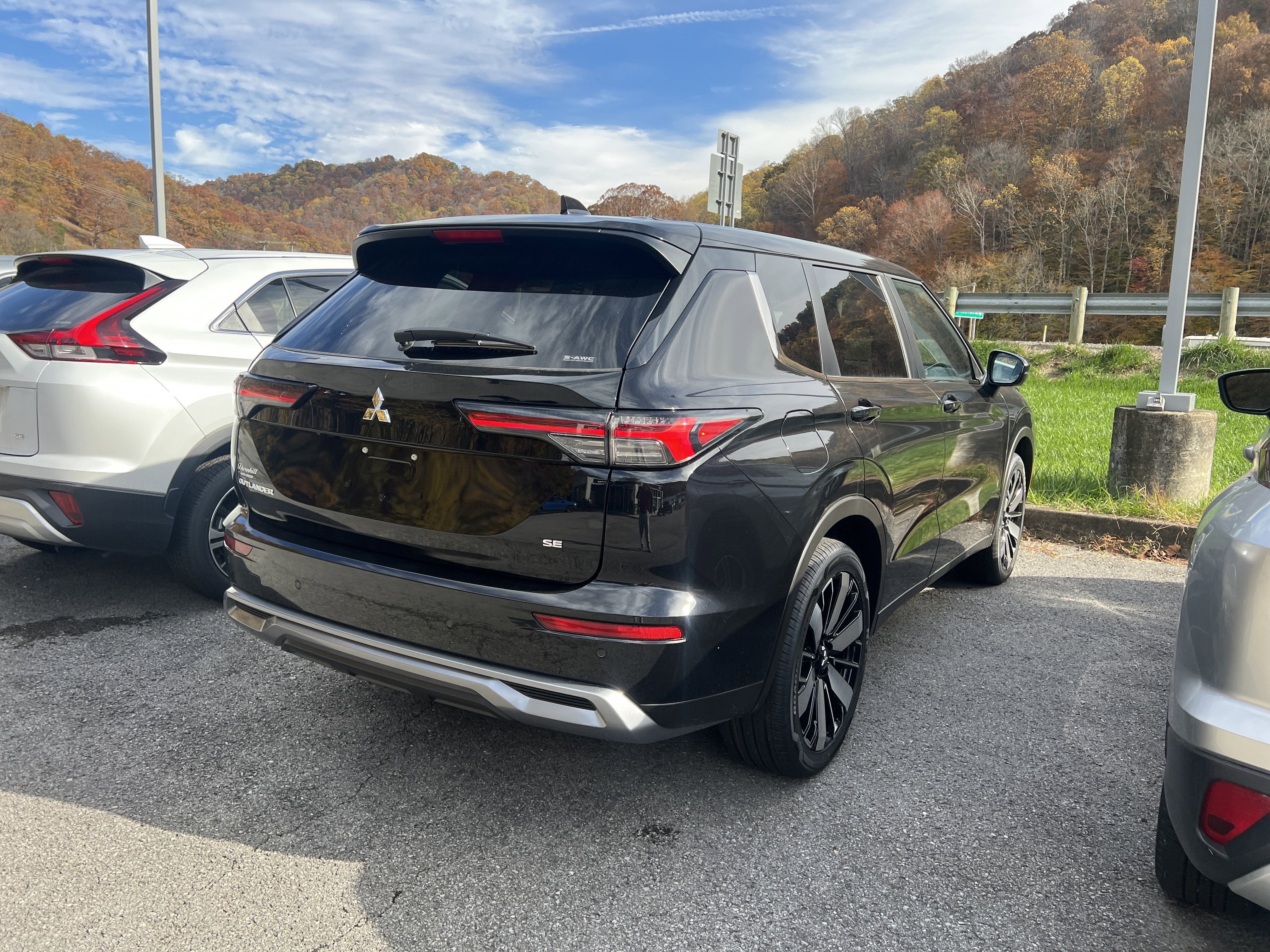 2025 Mitsubishi Outlander SE