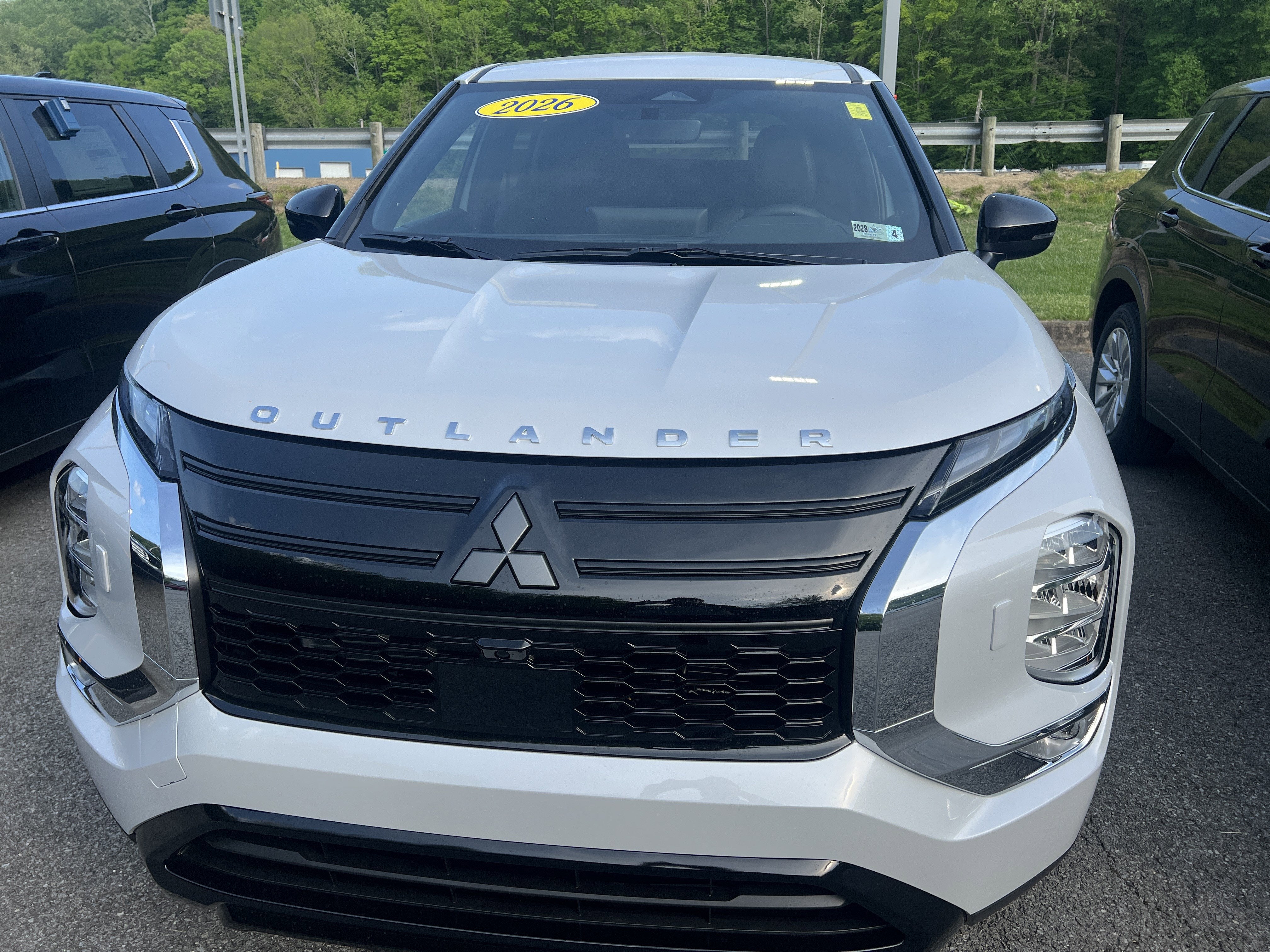 2026 Mitsubishi Outlander LE
