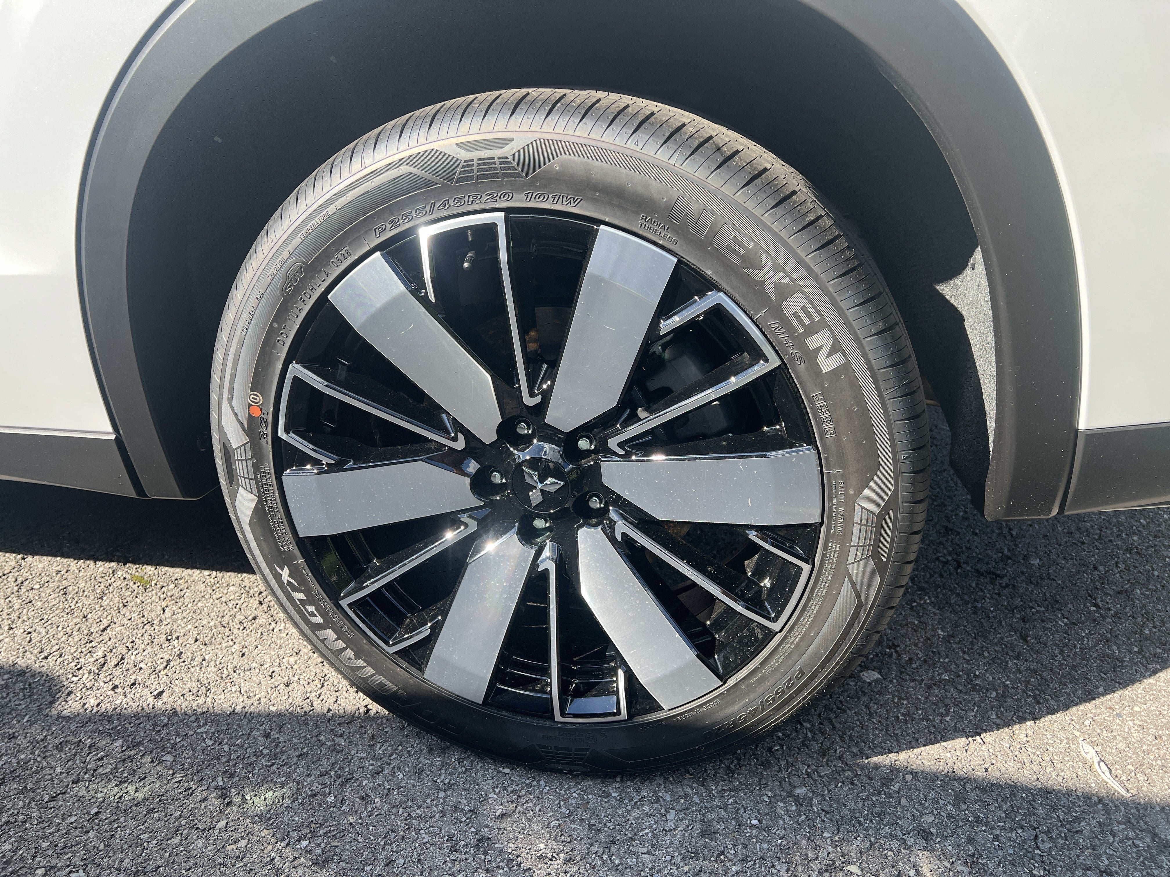 2026 Mitsubishi Outlander SE