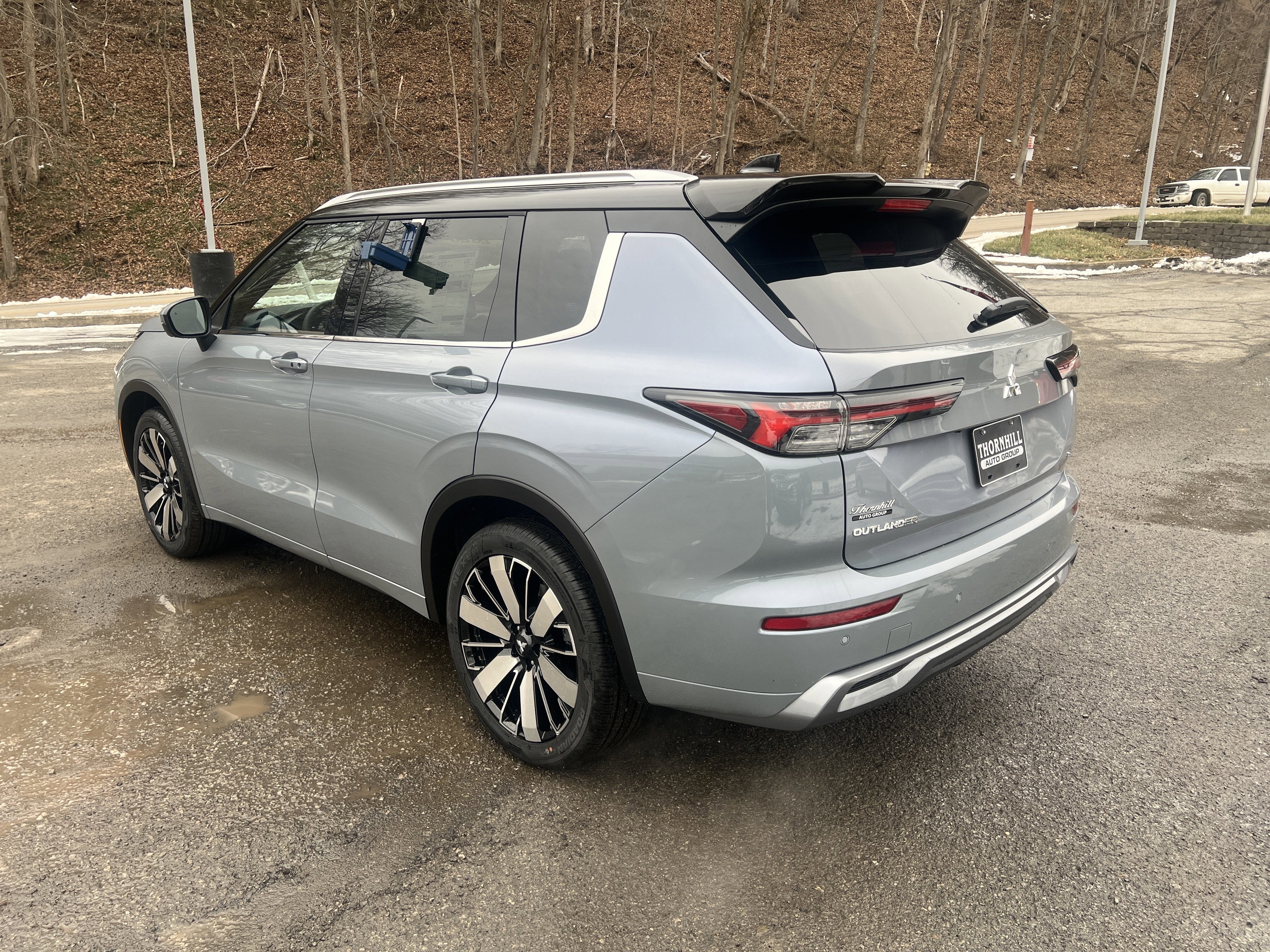 2026 Mitsubishi Outlander SE