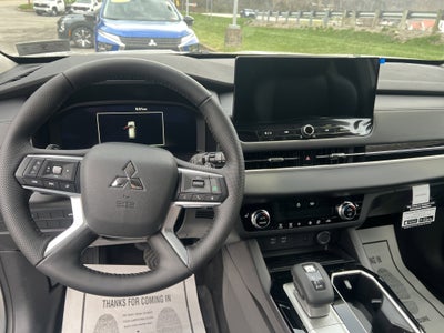 2026 Mitsubishi Outlander SE