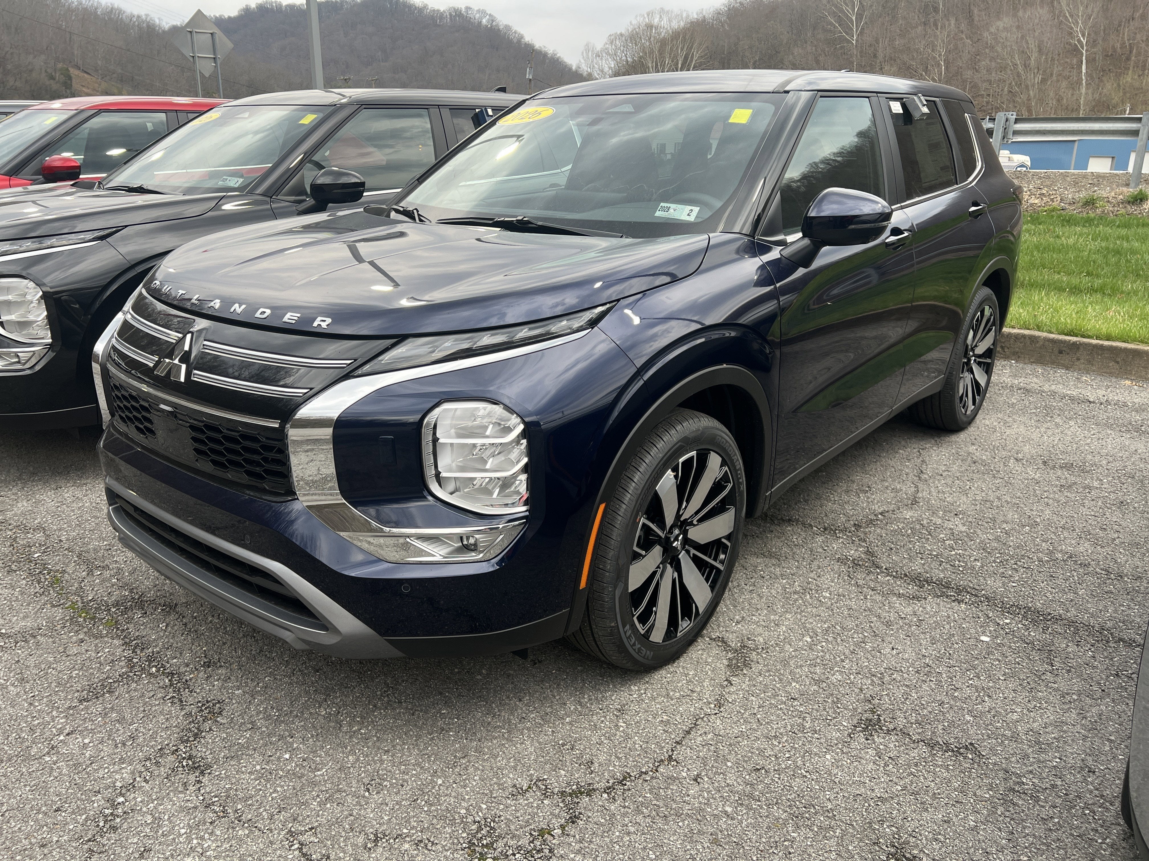 2026 Mitsubishi Outlander SE