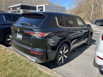 2026 Mitsubishi Outlander SE