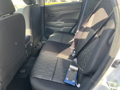 2026 Mitsubishi Outlander LE